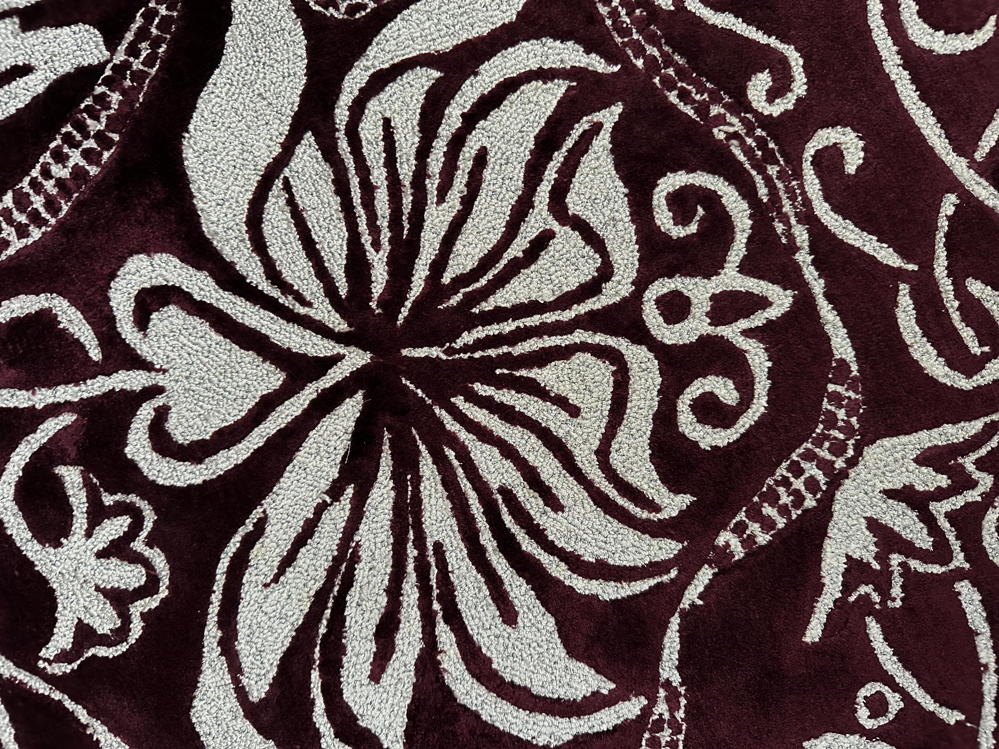 Western European Contemporary Rug New Tufted Silk Luxury Collection, Flowers In New Condition For Sale In Hong Kong, HK