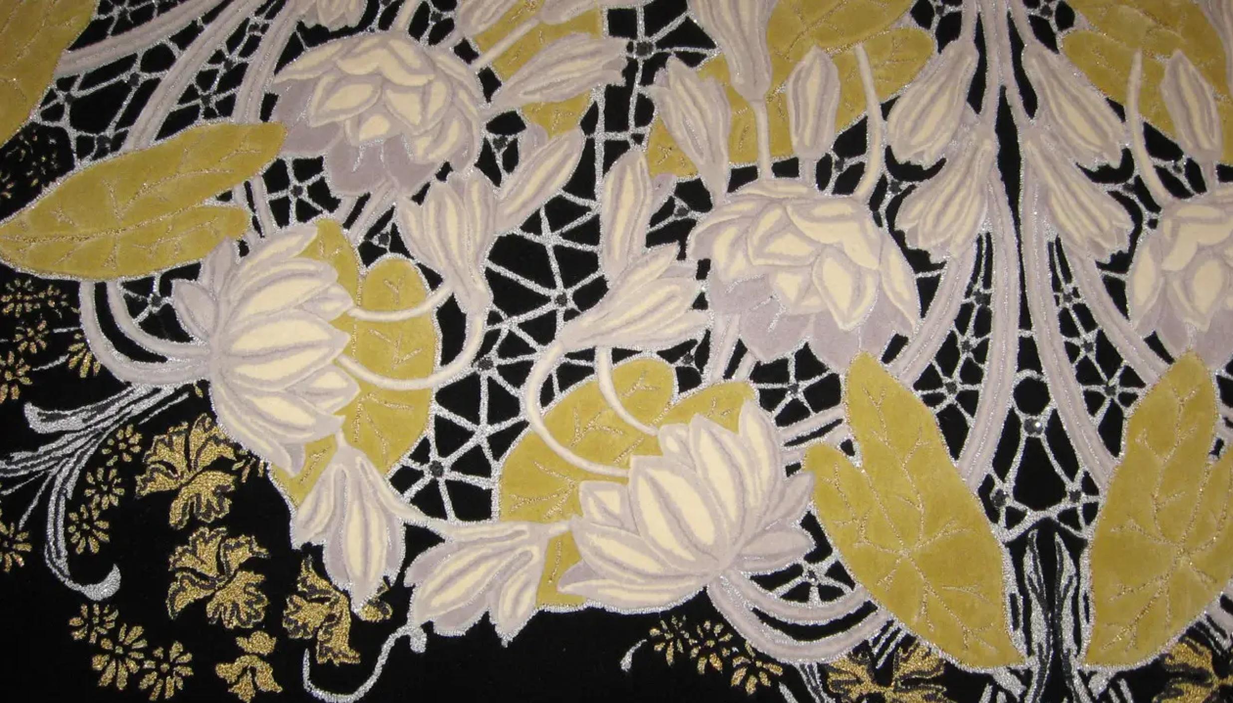 Alfombra de Seda Europea Occidental, Negro y Ornamental, Pedido a Medida en venta 1