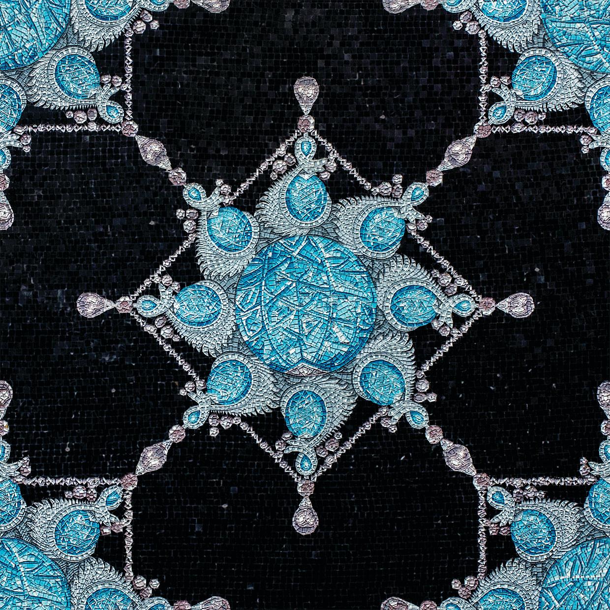 Autre Mosaïque murale en marbre et verre avec motif de bijoux en vente