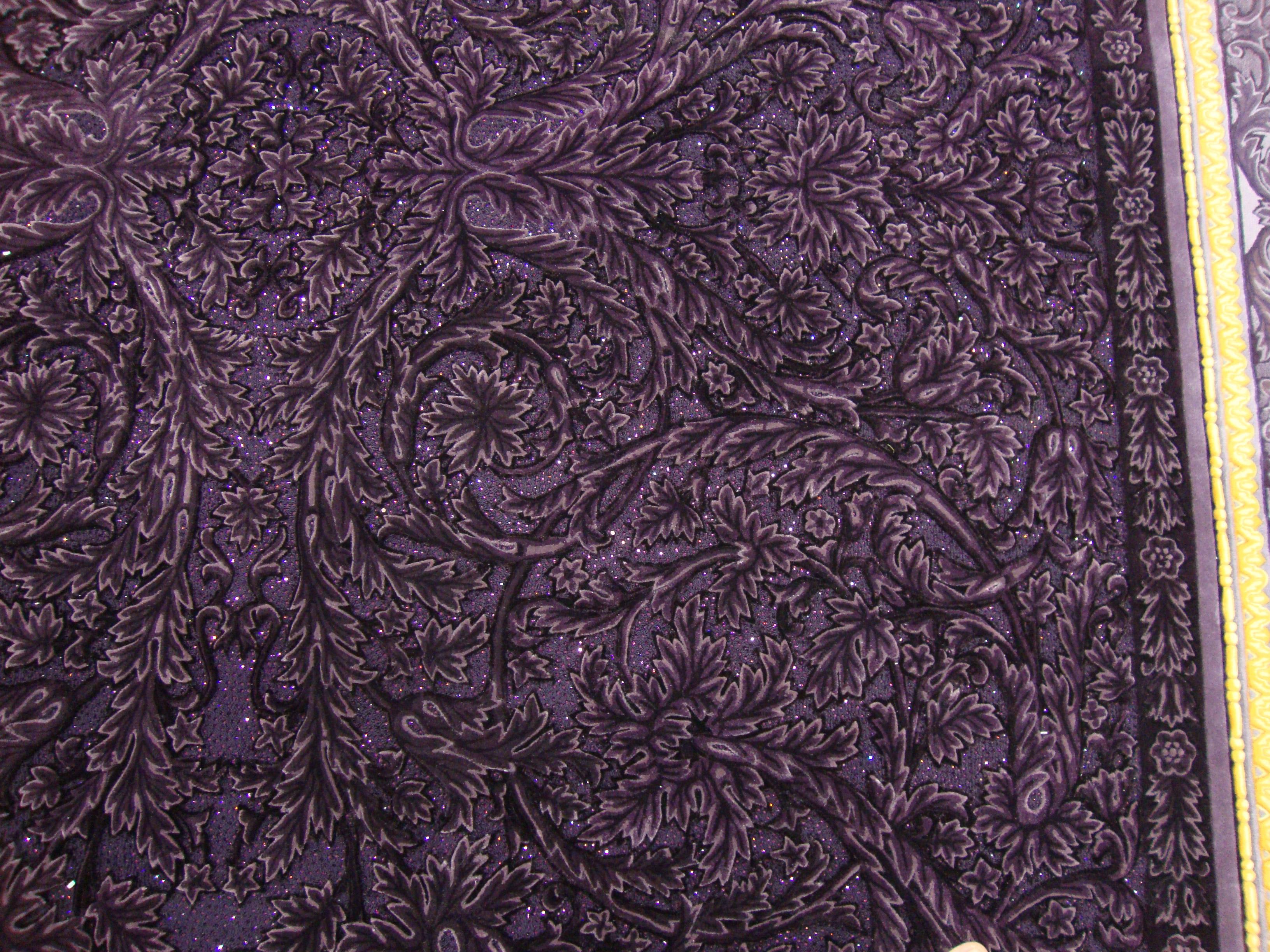 Contemporary Western European Silk Tufted Area Rug Neoclassica For Sale