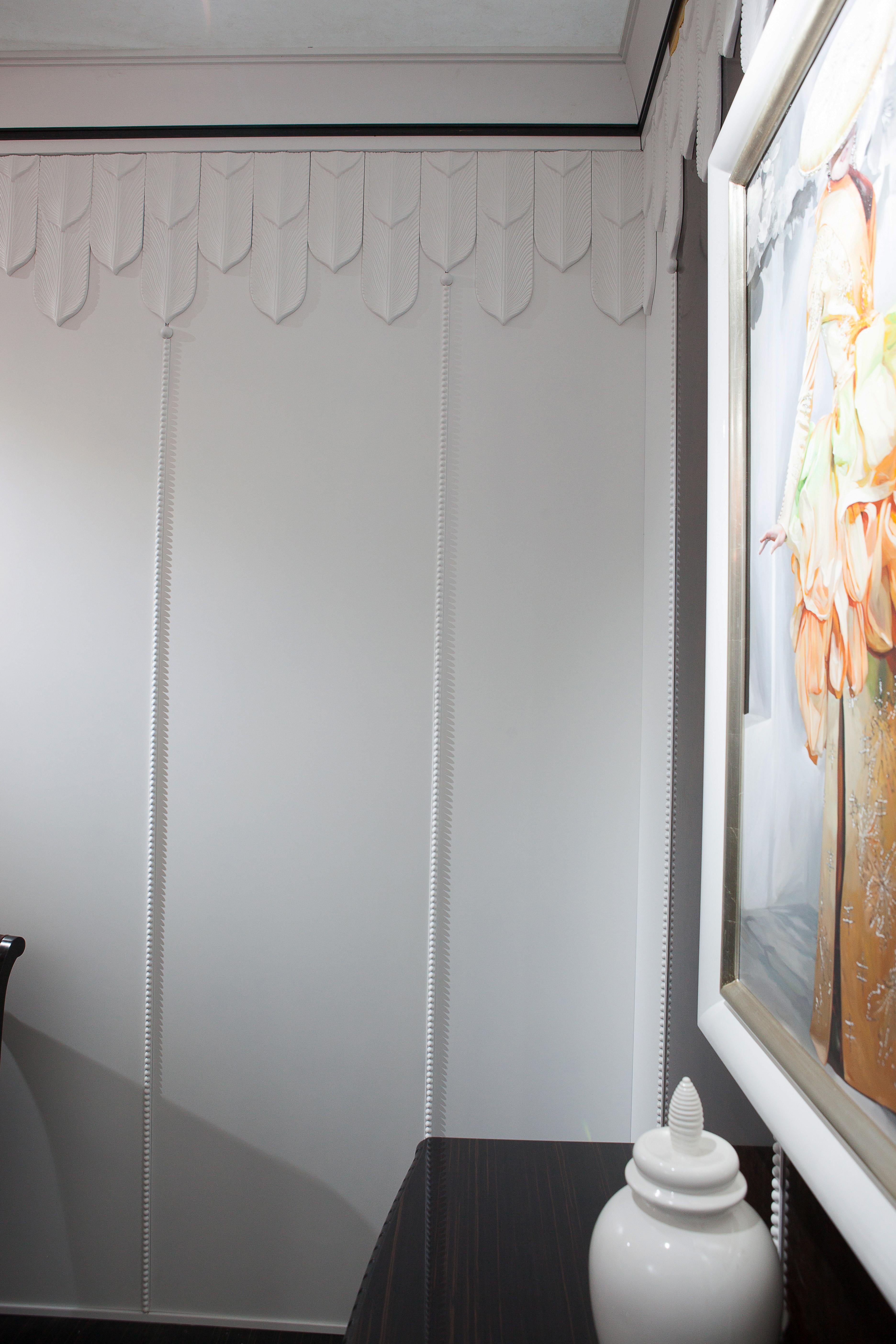 Solid Wood Panel in White Finishing with Carved Elements, Custom Made In New Condition For Sale In Hong Kong, HK