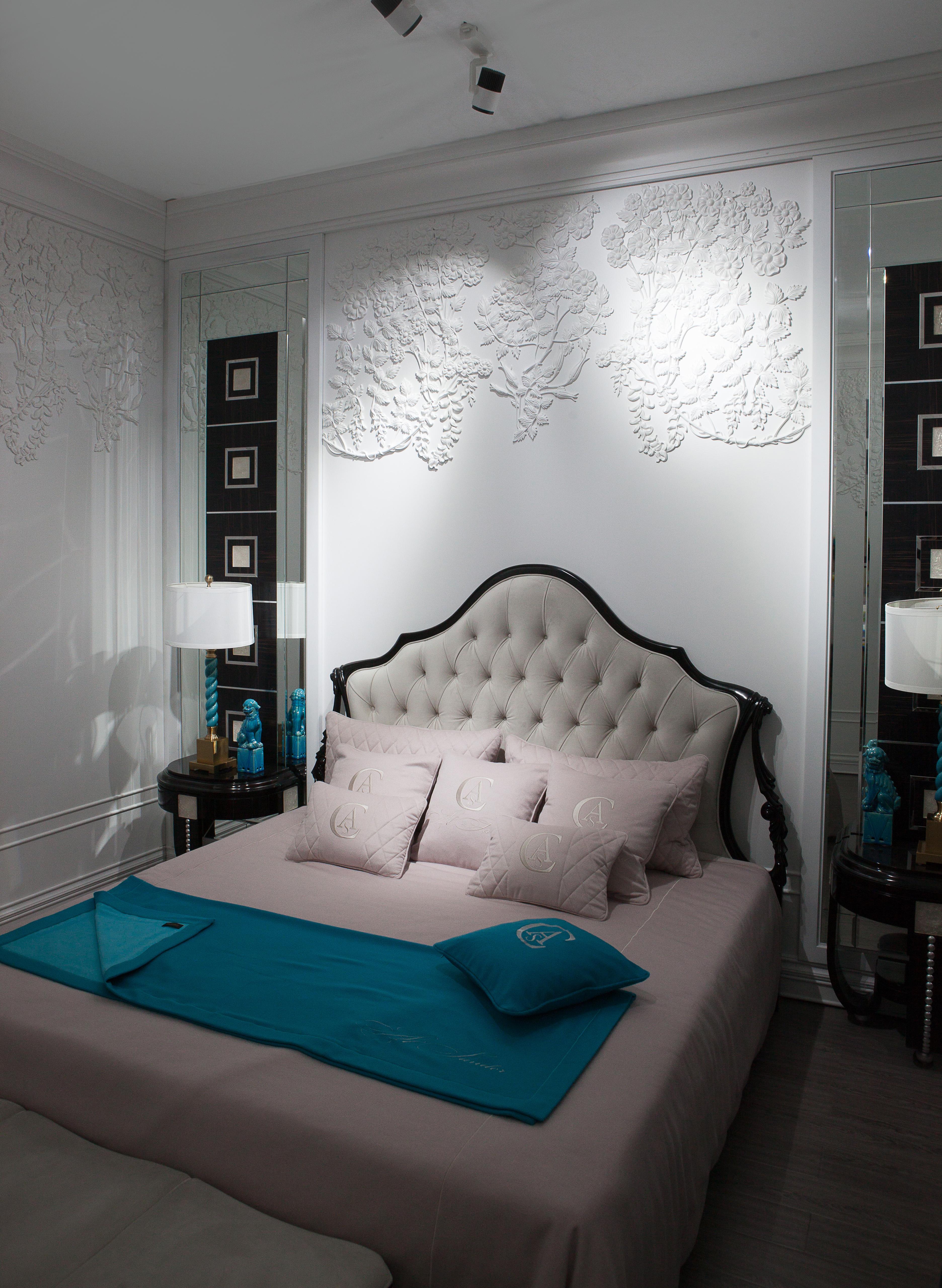 Solid Wood Panel in White and Ebony Finishing with Lalique Glass, Custom Made For Sale 4