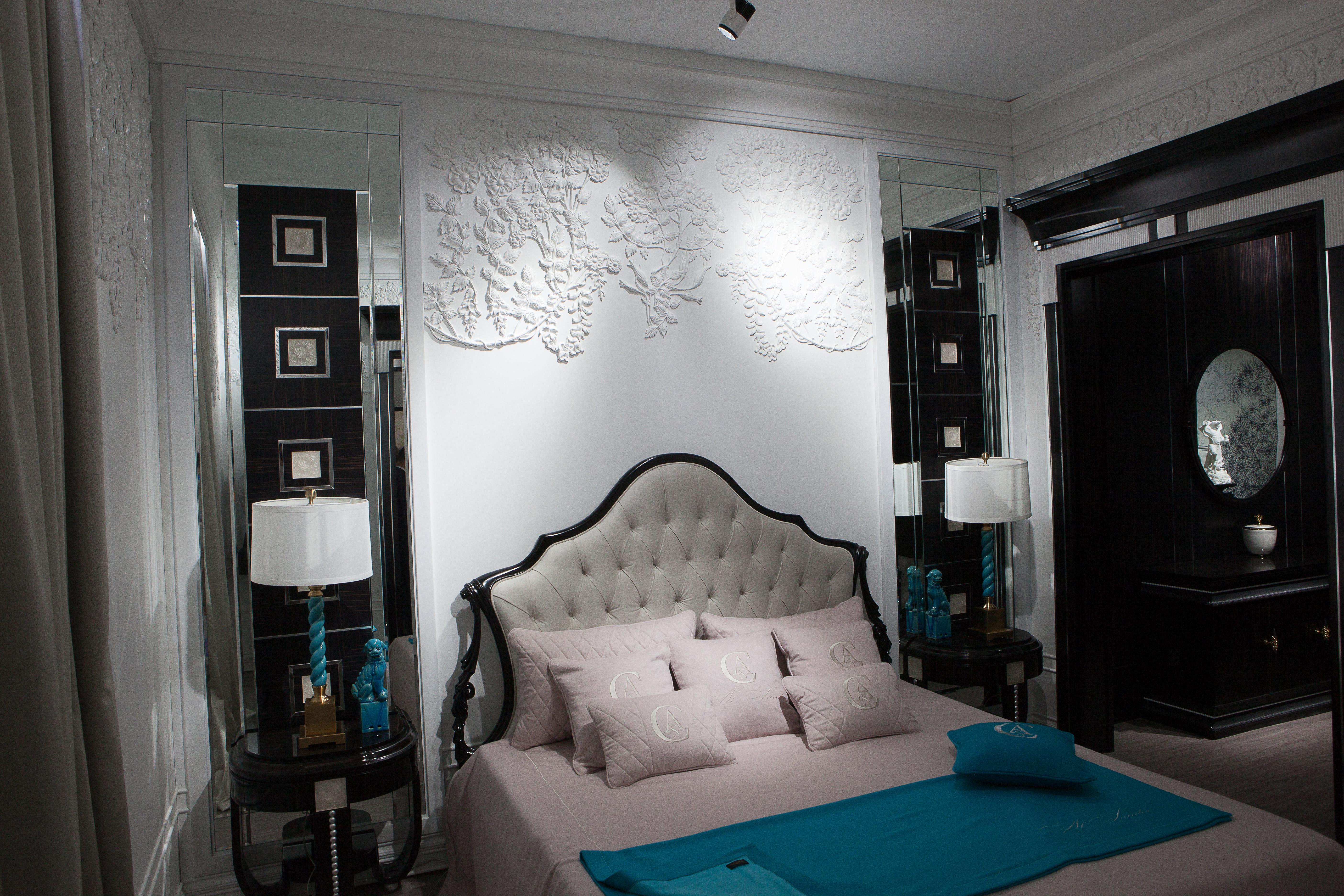 Solid Wood Panel in White and Ebony Finishing with Lalique Glass, Custom Made For Sale 6