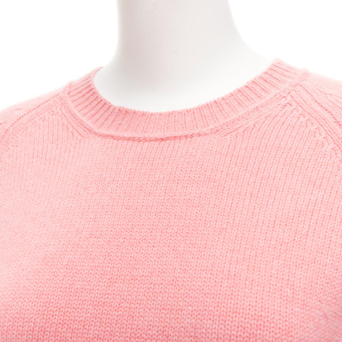 ALEXANDRA GOLOVANOFF Tricot Parisiens 100% cashmere pink long sleeve sweater L
Reference: NKLL/A00151
Brand: Alexandra Golovanoff
Collection: Tricot Parisiens
Material: Cashmere
Color: Pink
Pattern: Solid
Closure: Slip On
Extra Details: Stitch logo