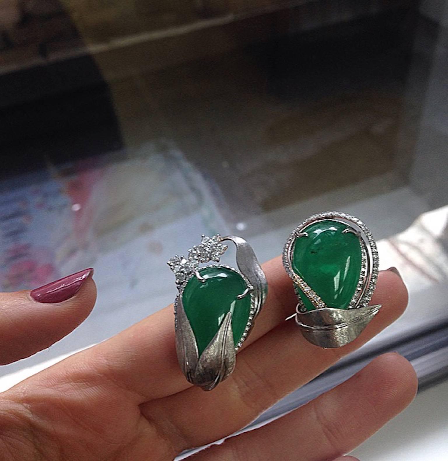 Alexandra Mor Emerald and Diamond Flower Earrings For Sale 1