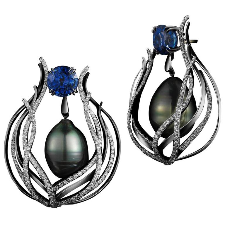 Alexandra Mor Tahitian Pearl Sapphire Gold Curved Earrings For Sale