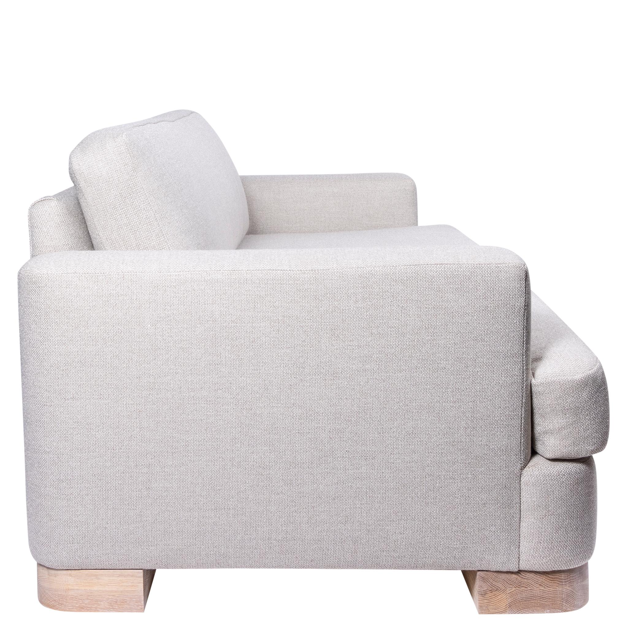 Designed by Ashley Yeates, 'The Modern Hepburn,' handcrafted in California using FSC-certified wood, natural tree latex foam, organic cotton, wool batting, non-toxic finishes and natural fabrics. COM/COL

Relax in effortless style with the Alexandra