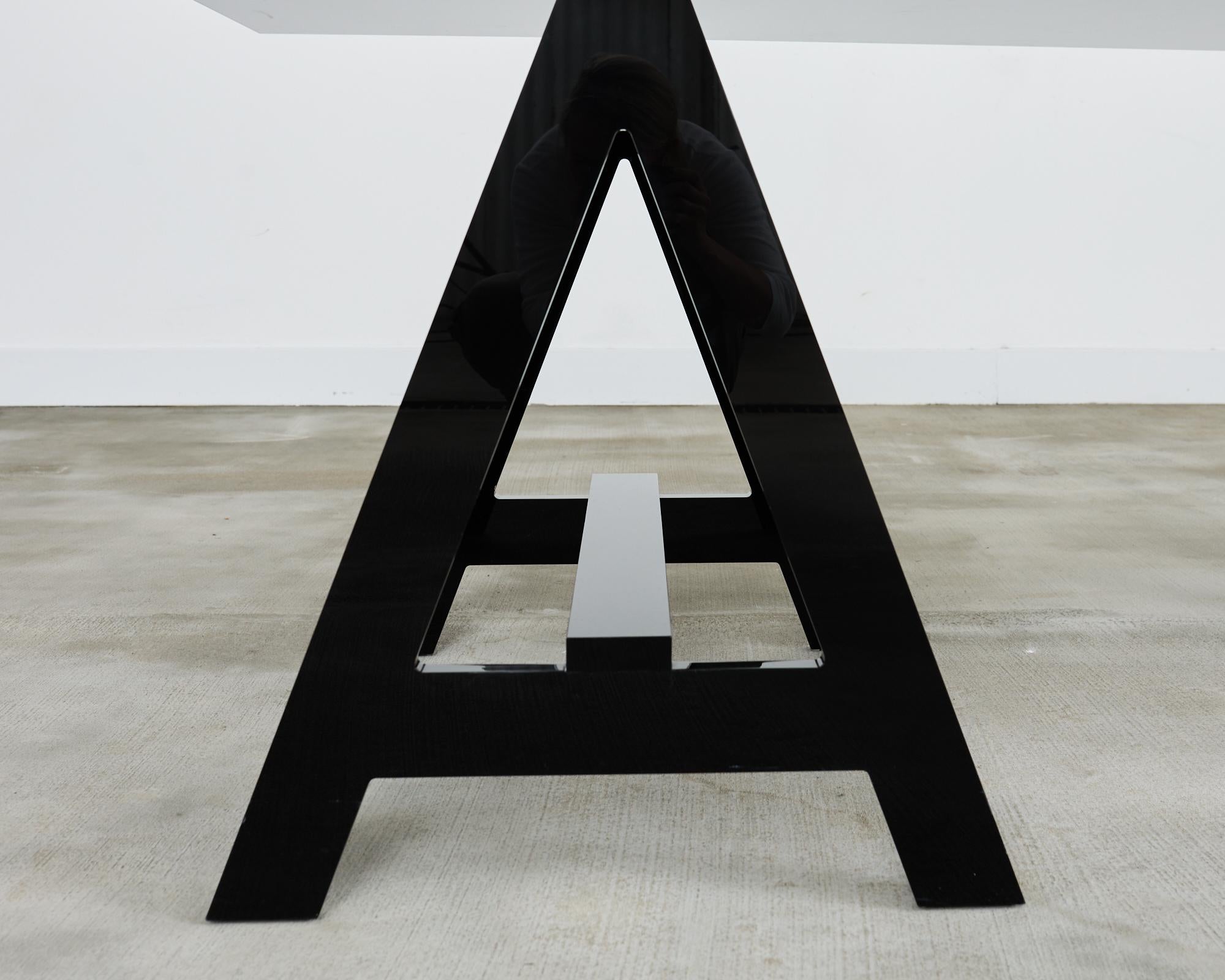Alexandra Von Furstenberg Blacksmith Table de bureau en acrylique en vente 4