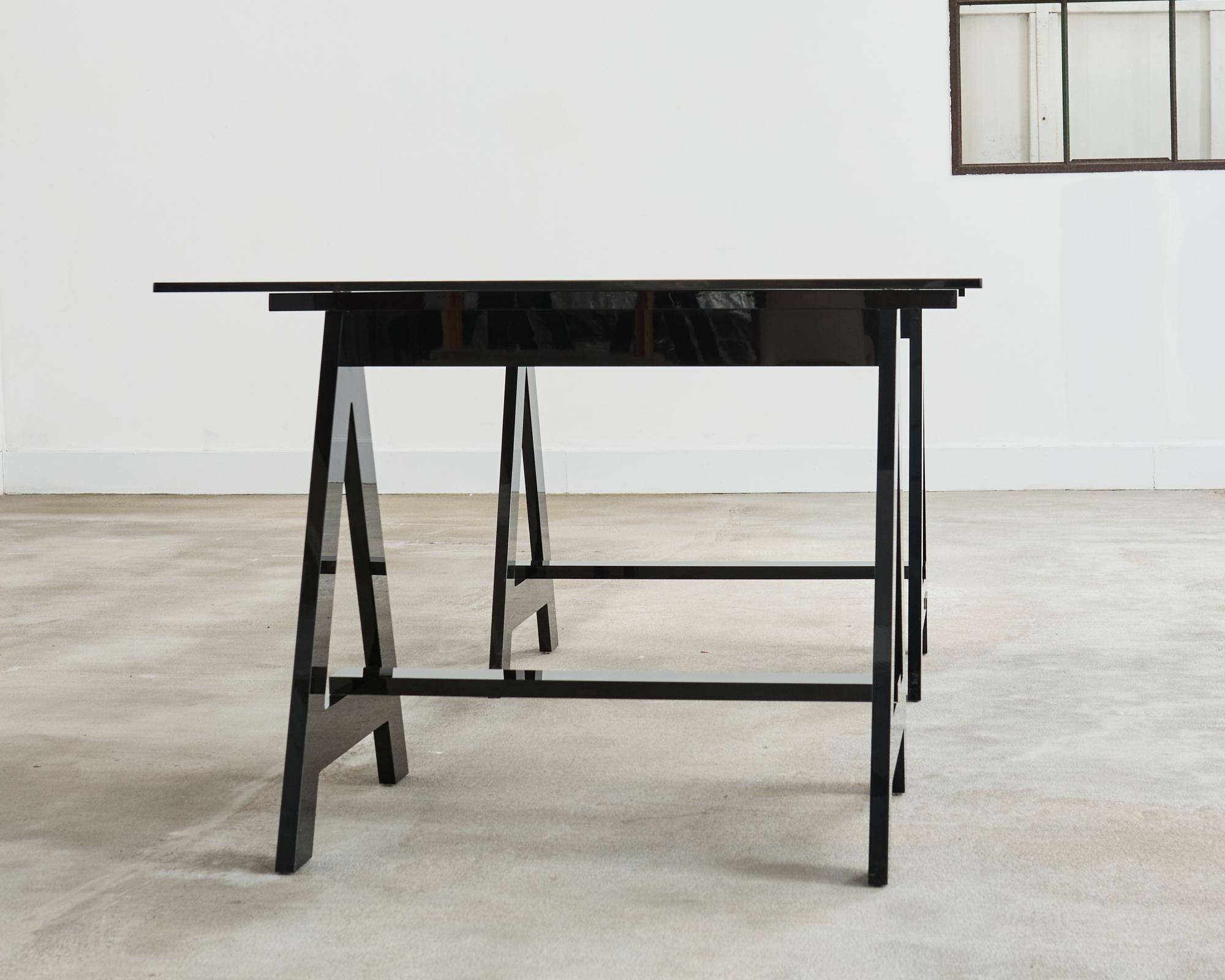 Alexandra Von Furstenberg Blacksmith Table de bureau en acrylique en vente 12