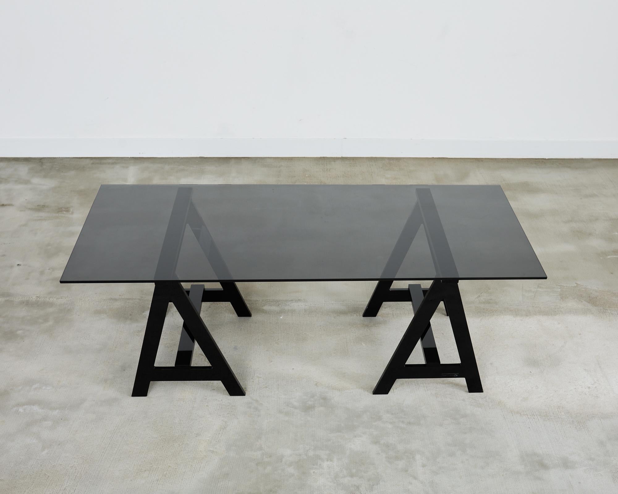 Américain Alexandra Von Furstenberg Blacksmith Table de bureau en acrylique en vente