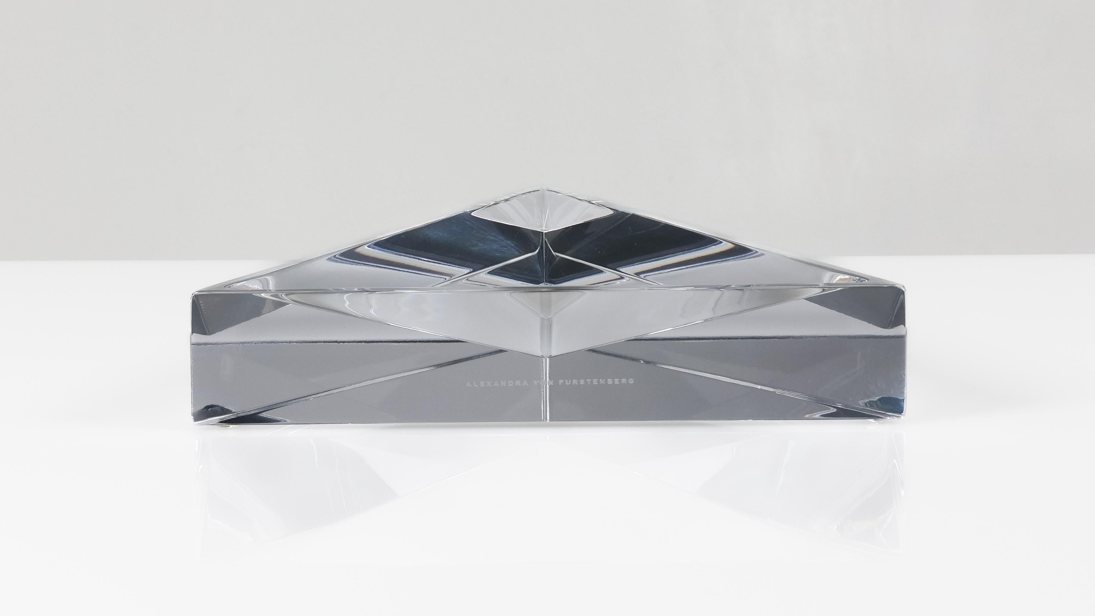 Modern Alexandra Von Furstenberg Acrylic Delta Dish in Clear For Sale