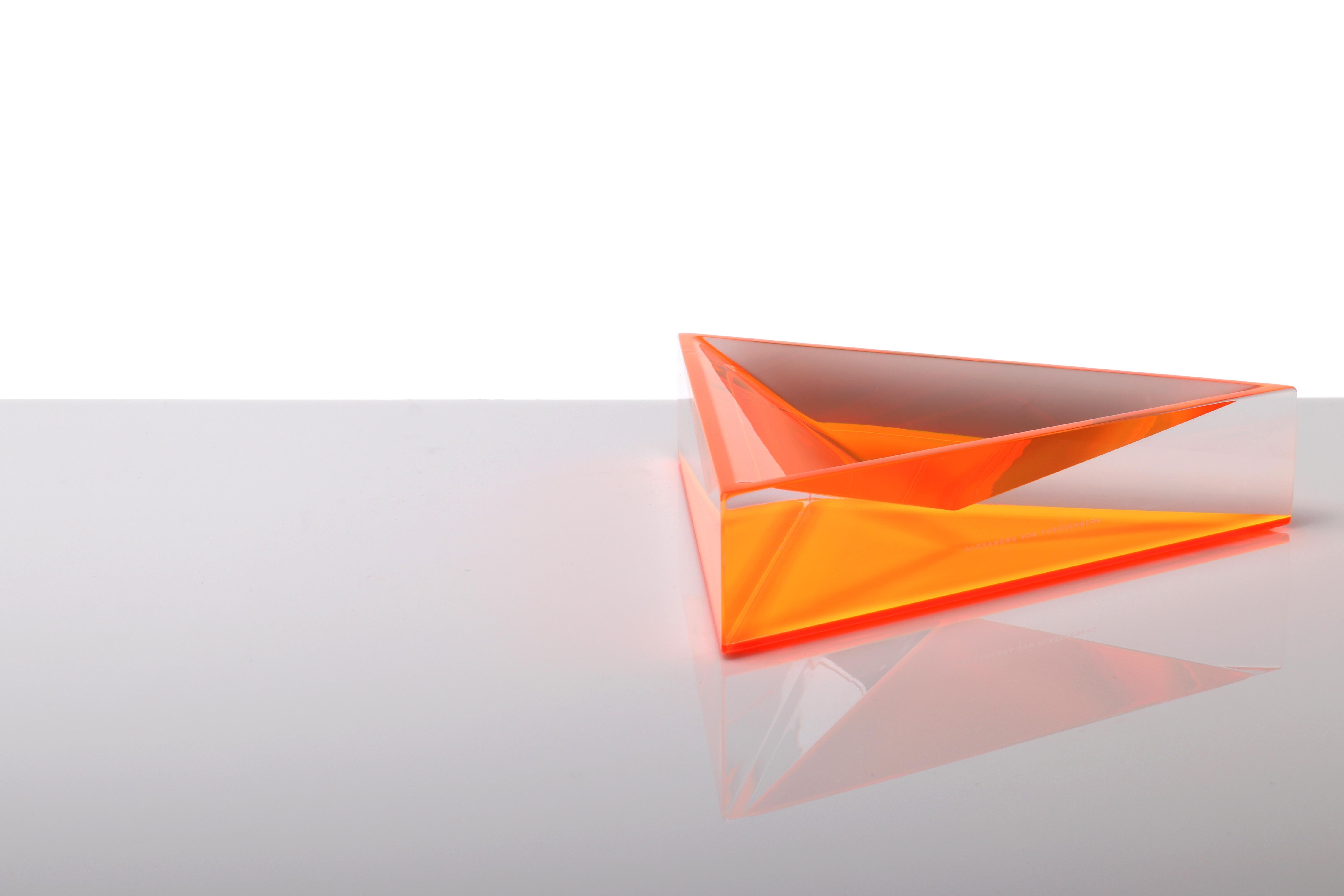 Alexandra Von Furstenberg - Plato Delta Acrílico Naranja Moderno en venta