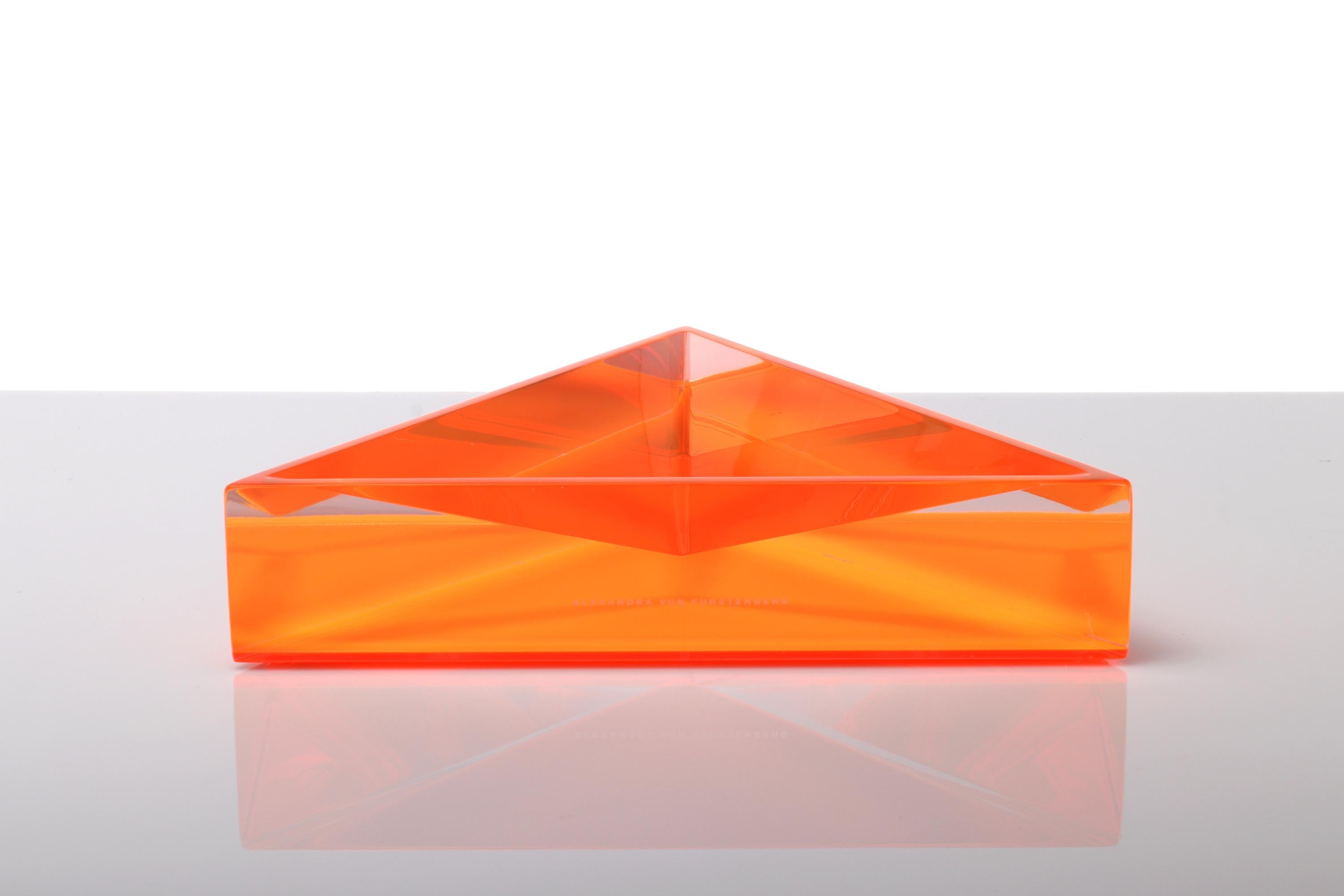 Alexandra Von Furstenberg - Plato Delta Acrílico Naranja Estadounidense en venta
