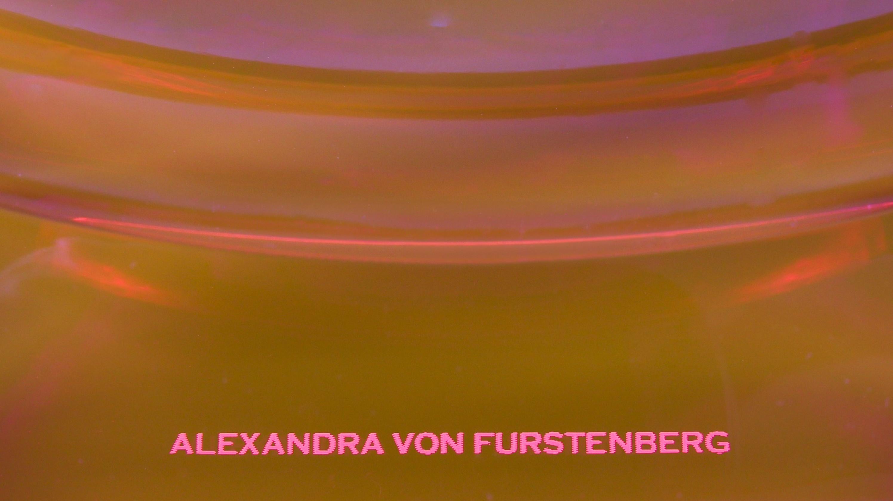 Acrylique Bol rose nude en acrylique Alexandra Von Furstenberg extra large en vente
