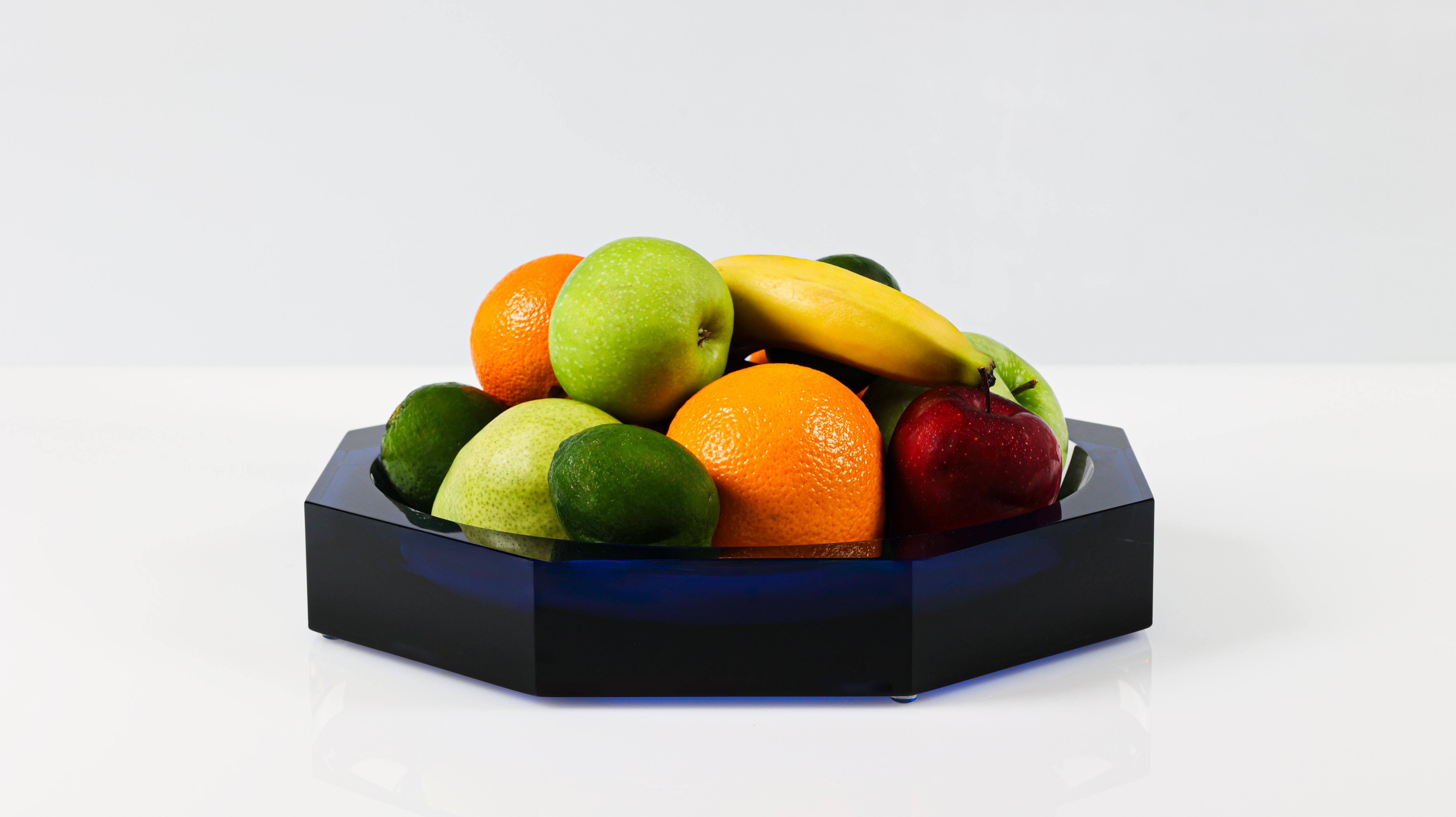 Alexandra Von Furstenberg Acrylic Sapphire Nut N Bowl Extra Large In New Condition For Sale In Los Angeles, CA