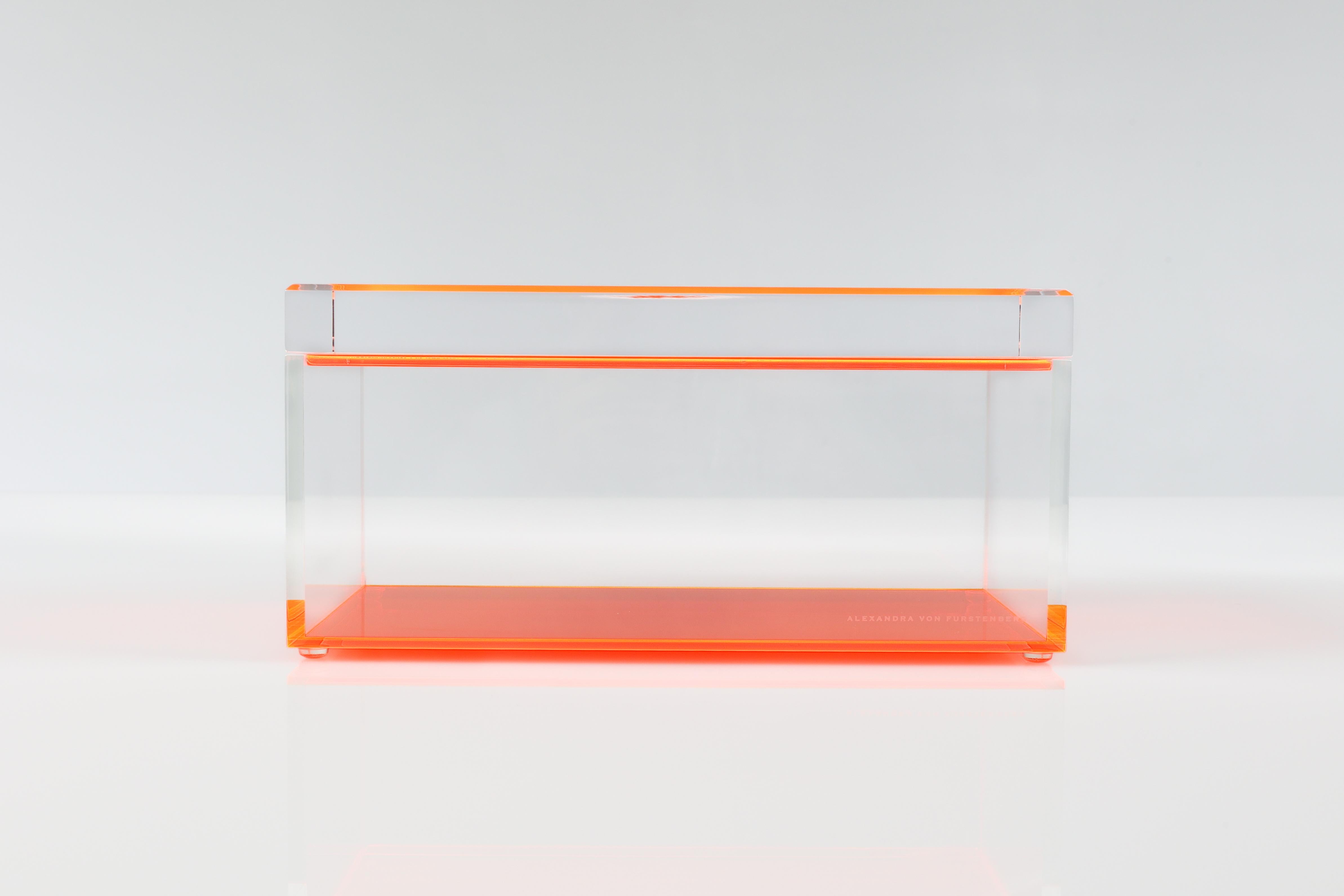 Alexandra Von Furstenberg Caja acrílica del tesoro en naranja - Caja de almacenaje grande Biselado en venta