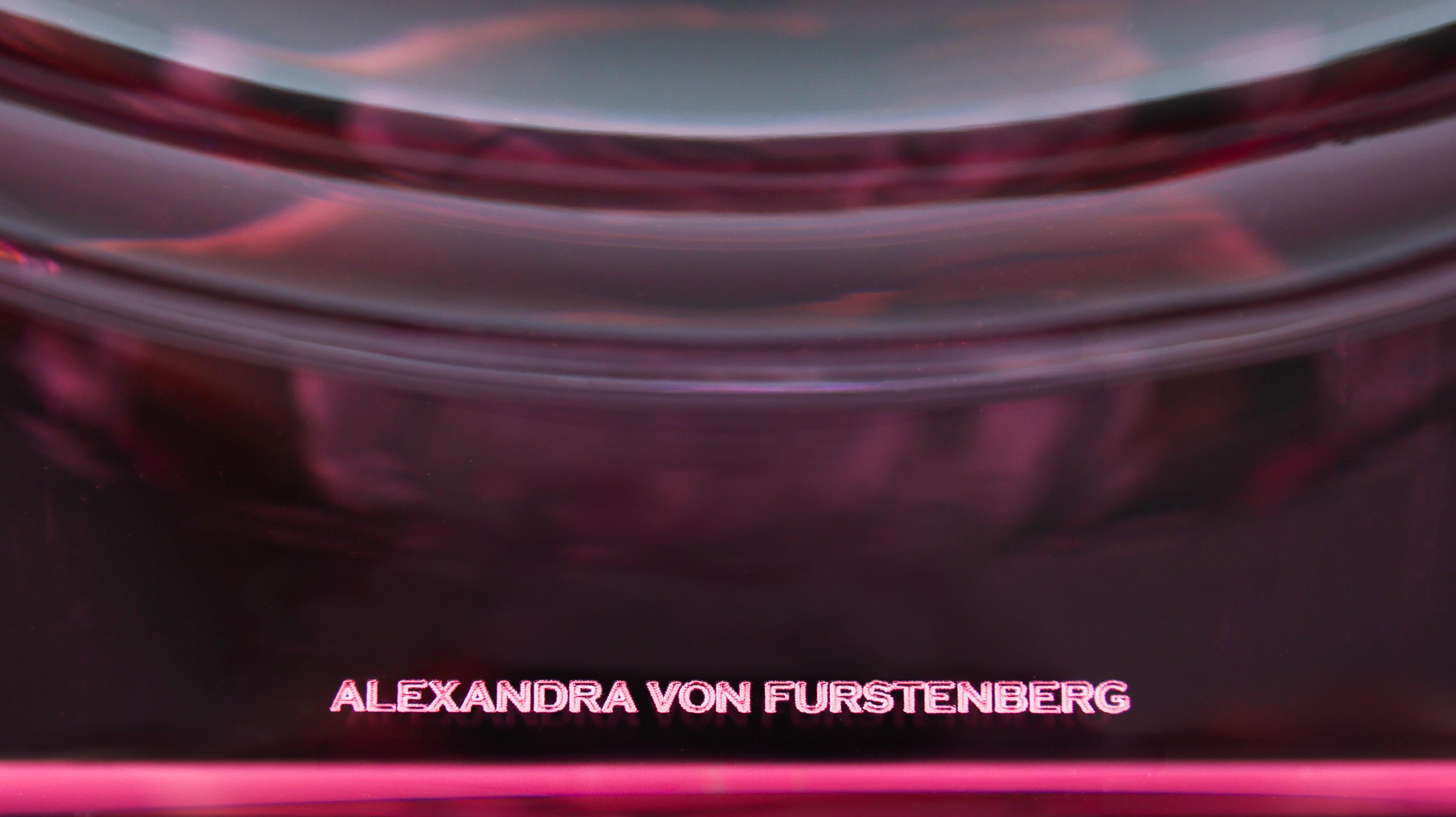 XXI secolo e contemporaneo Alexandra Von Furstenberg Ciotola Tulipano in acrilico Extra Large in vendita