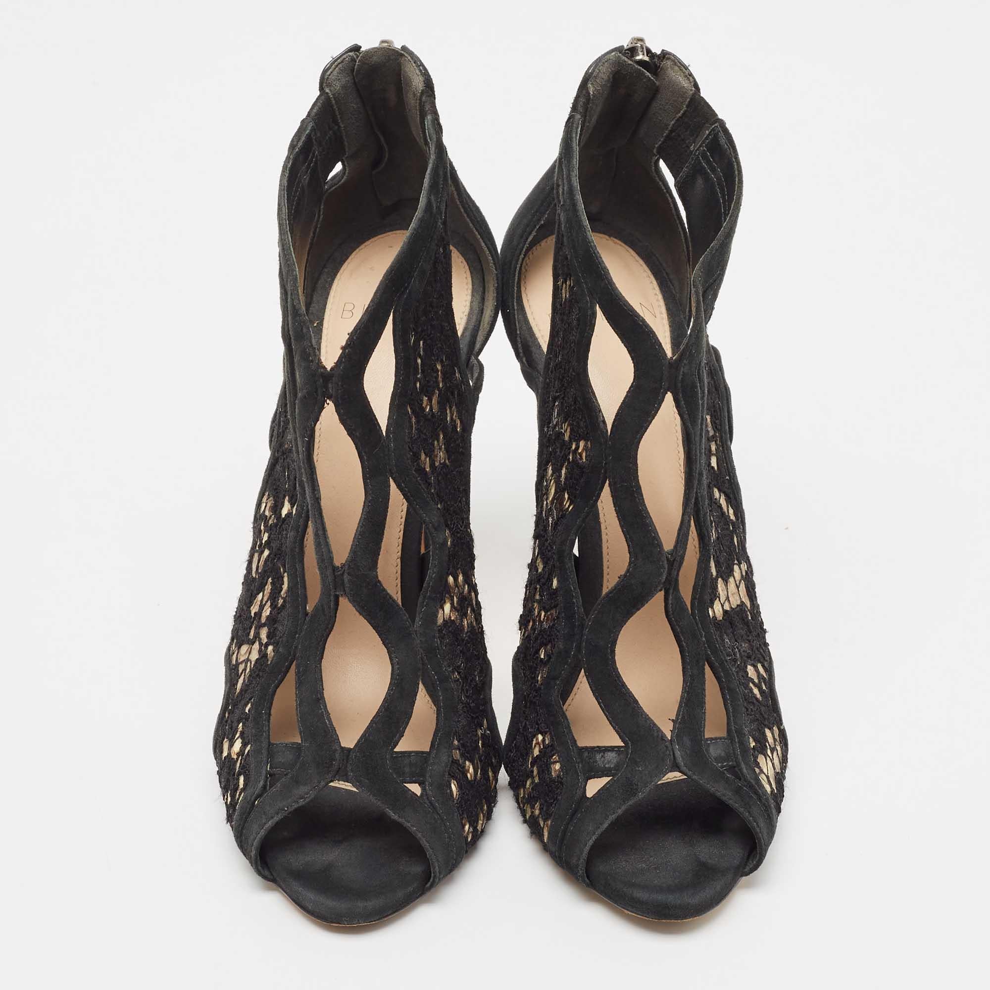Alexandre Birman Sandalias negras de malla y ante con tira al tobillo talla 36 Negro en venta