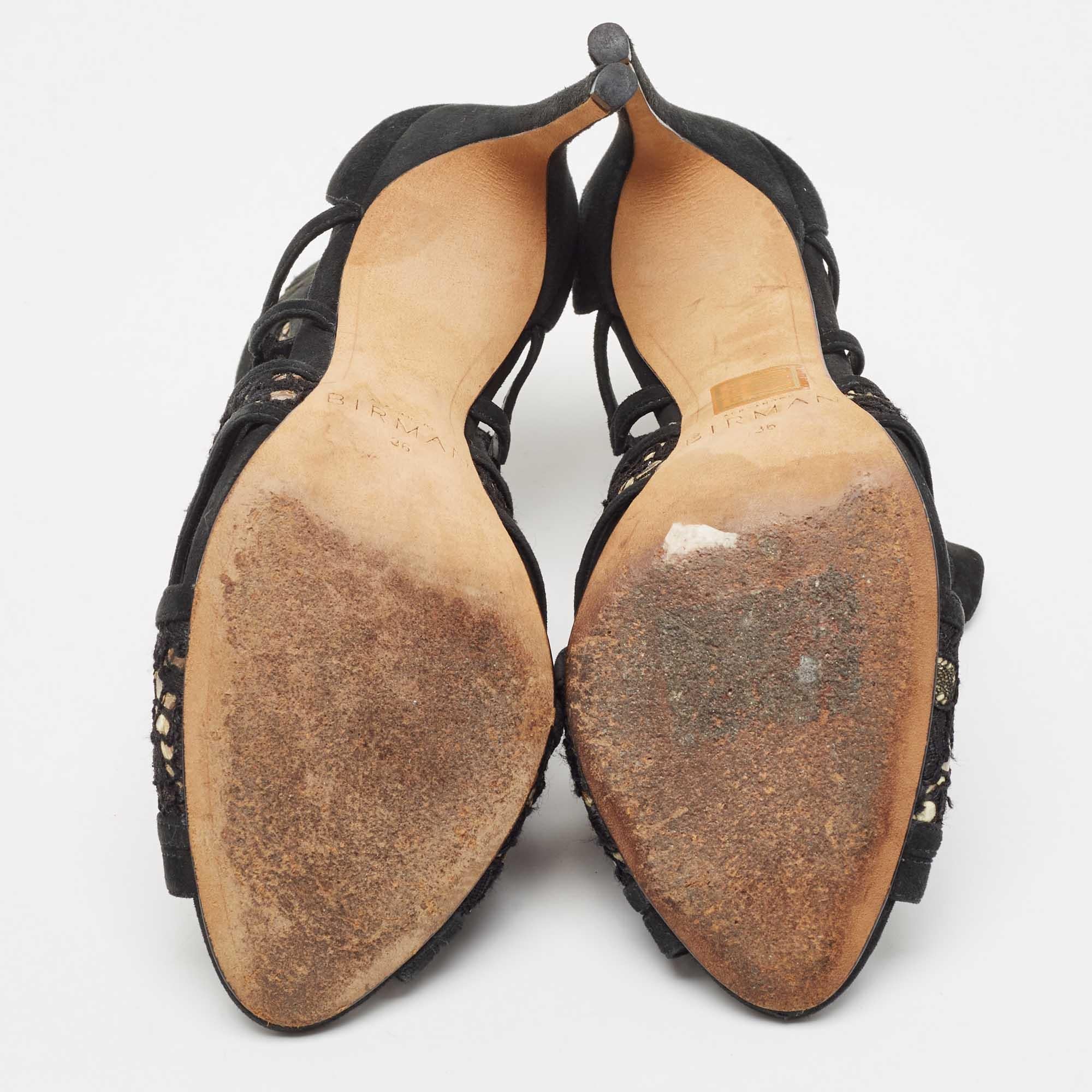 Alexandre Birman Sandalias negras de malla y ante con tira al tobillo talla 36 en venta 1