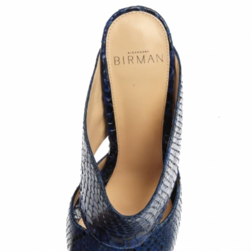 Alexandre Birman Blue Latoya Mules Size 36 In Good Condition For Sale In Dubai, Al Qouz 2