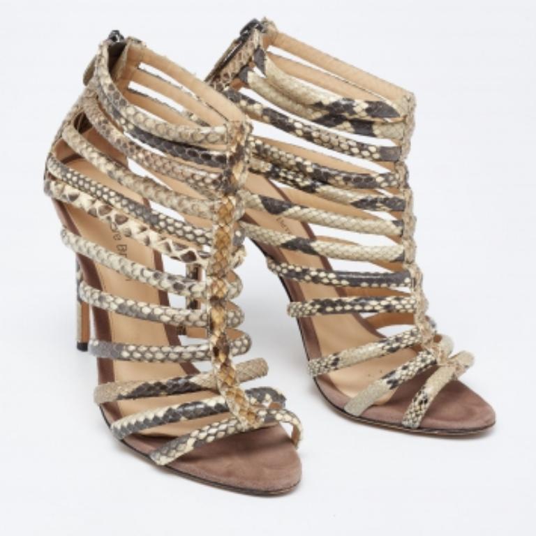 Alexandre Birman Brown Python Embossed Leather Caged Zipper Sandals Size 37 In Good Condition For Sale In Dubai, Al Qouz 2