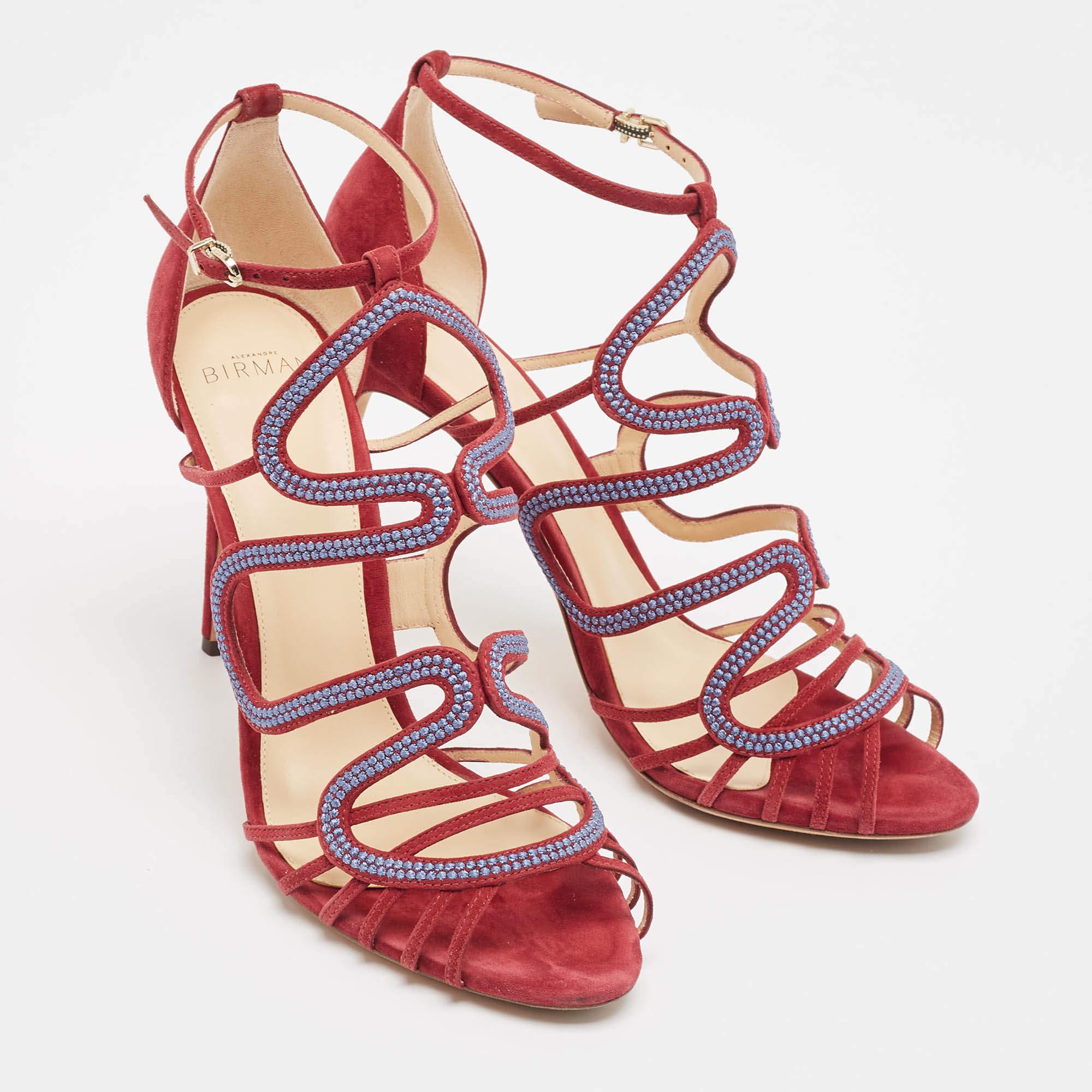 Alexandre Birman Sandali con cinturino alla caviglia in pelle scamosciata borgogna misura 40 In condizioni buone in vendita a Dubai, Al Qouz 2