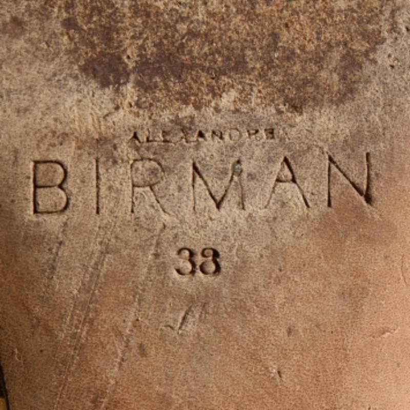 Sandales plates Alexandre Birman à lanières en cuir doré, taille 38 en vente 2