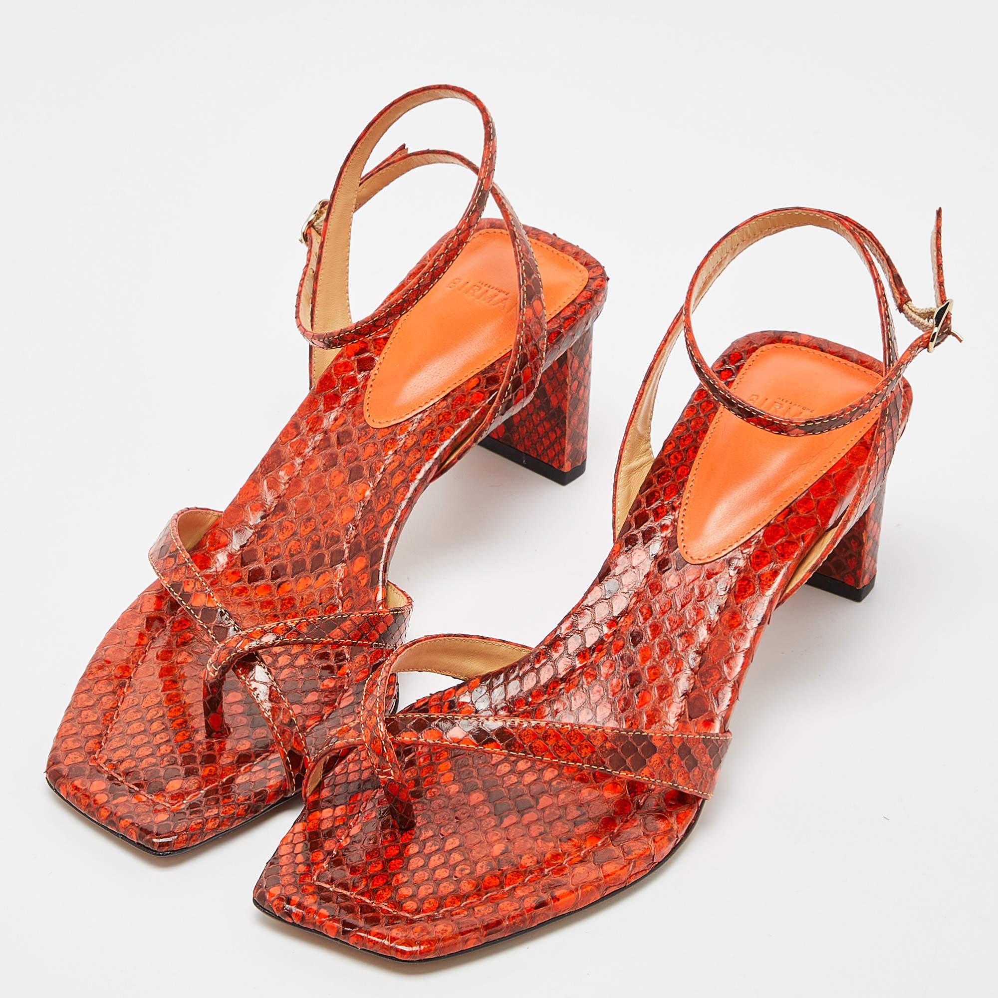 These sandals embody the perfect blend of edgy and timeless style. Crafted from quality materials, these shoes will offer you the perfect height for a sophisticated look.

