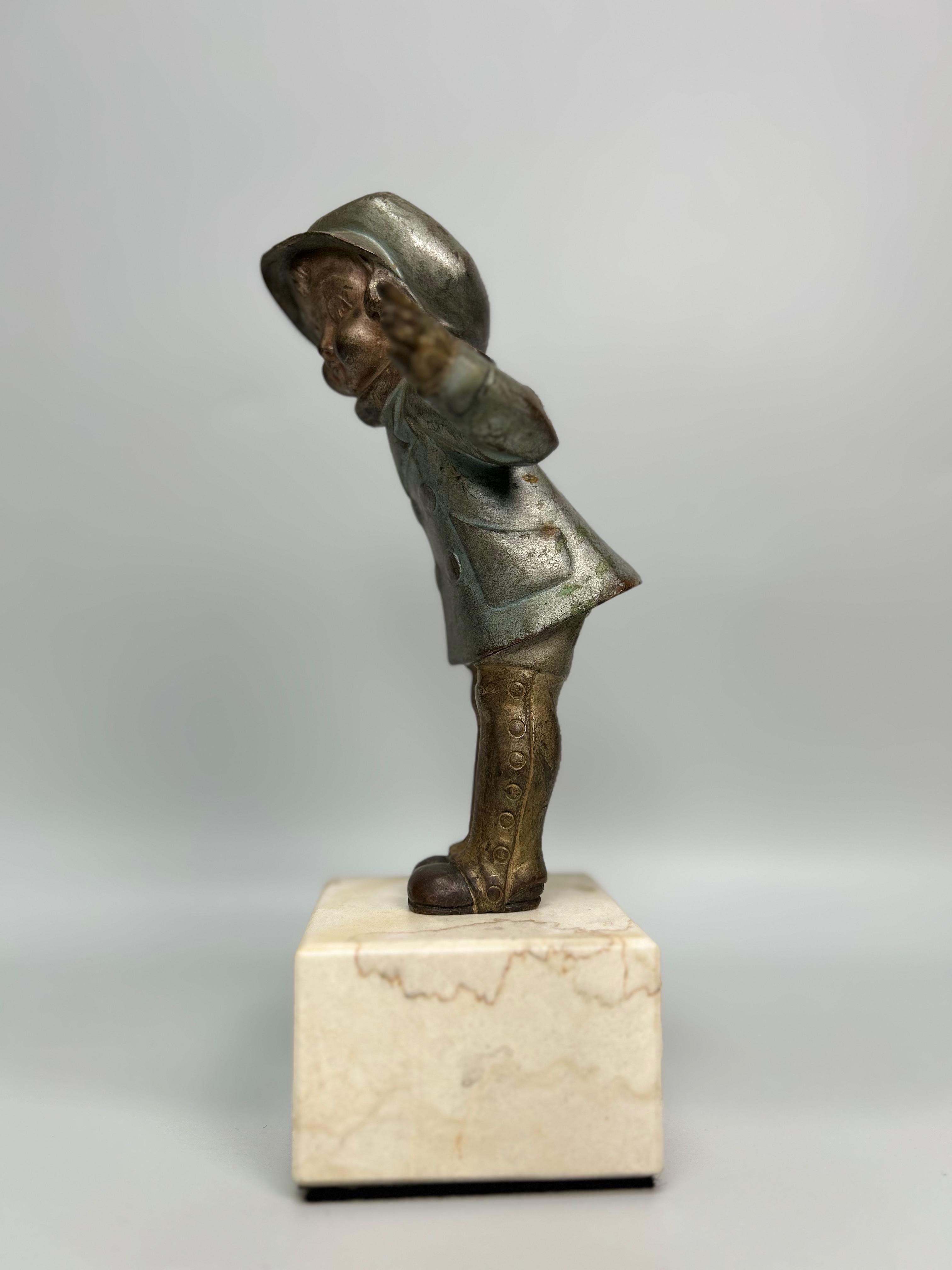 Art Deco bronze sculpture circa 1930.
A bronze girl with a double patina on a cream-colored marble base.
Note some wear on the patina.

Total height: 23 cm
Base width: 8 cm
Base depth: 8 cm
Base height: 5 cm
Weight: 2.2 Kg

Alexandre Kelety is a