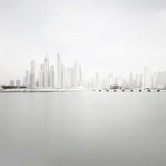 Impresión con pigmentos de archivo de Dubai Marina, paisaje contemporáneo, enmarcada