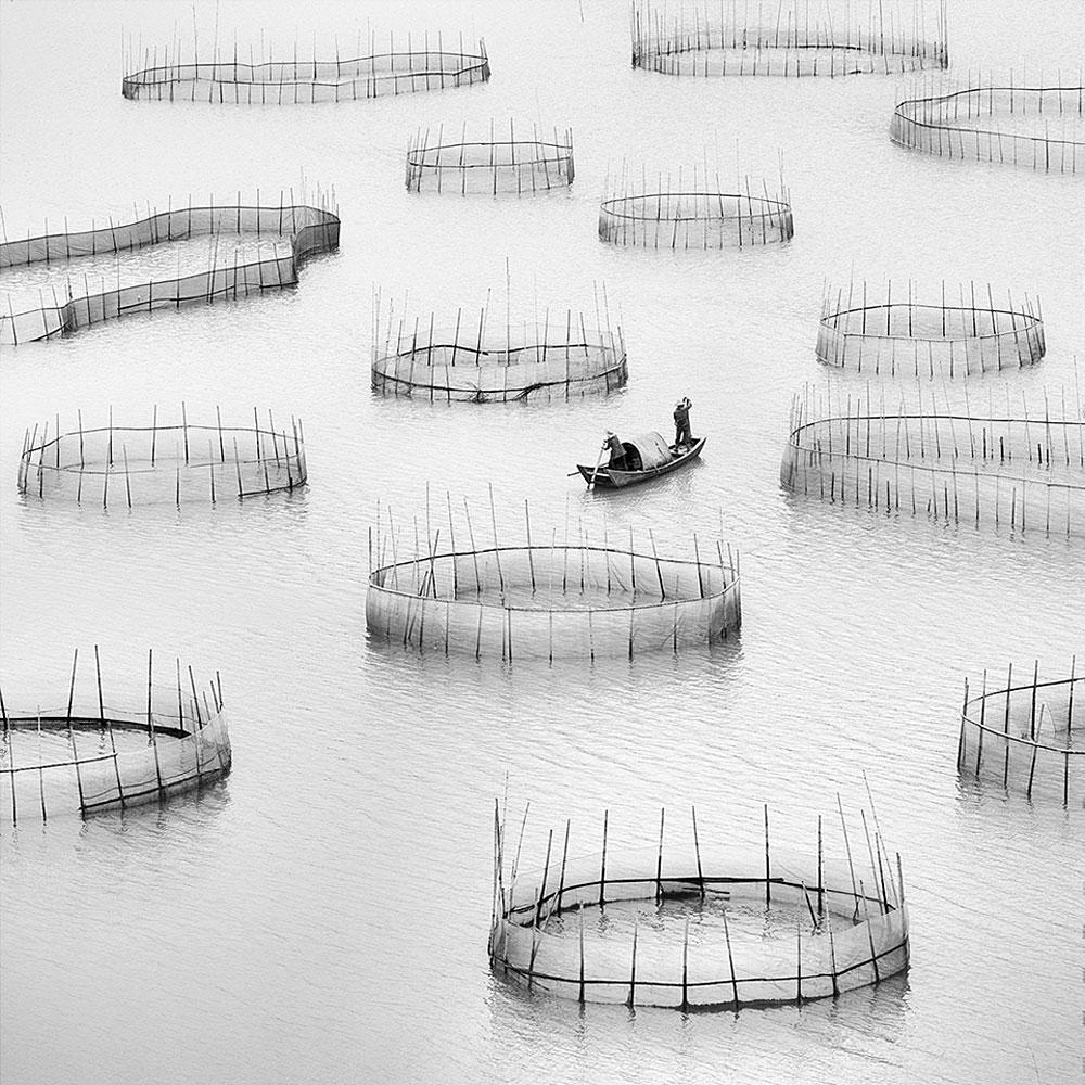 Lost in Abstraction 6, China (Photographie N&B) - Gris Black and White Photograph par Alexandre Manuel
