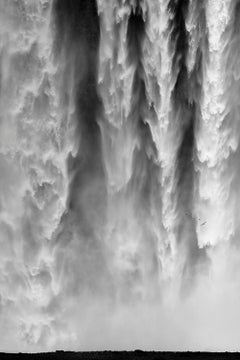 Skógafoss II, Verloren in der Abstraktion, Island (Wasserfall)