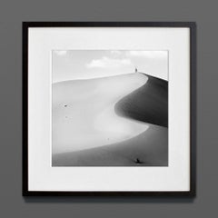 UAE I, Stampa d'archivio, 2019 (20x20in)
