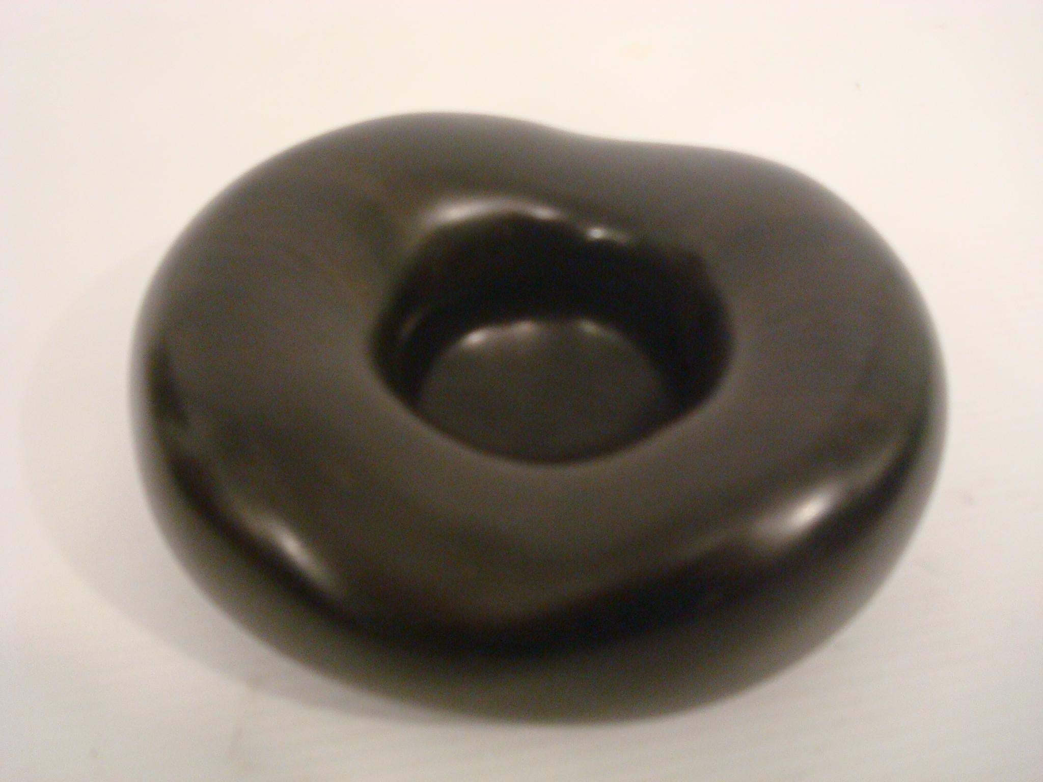 XX secolo Scultura / Ciotola in legno di ebano di Alexandre Noll. Firmato, Francia, 1950 circa. in vendita