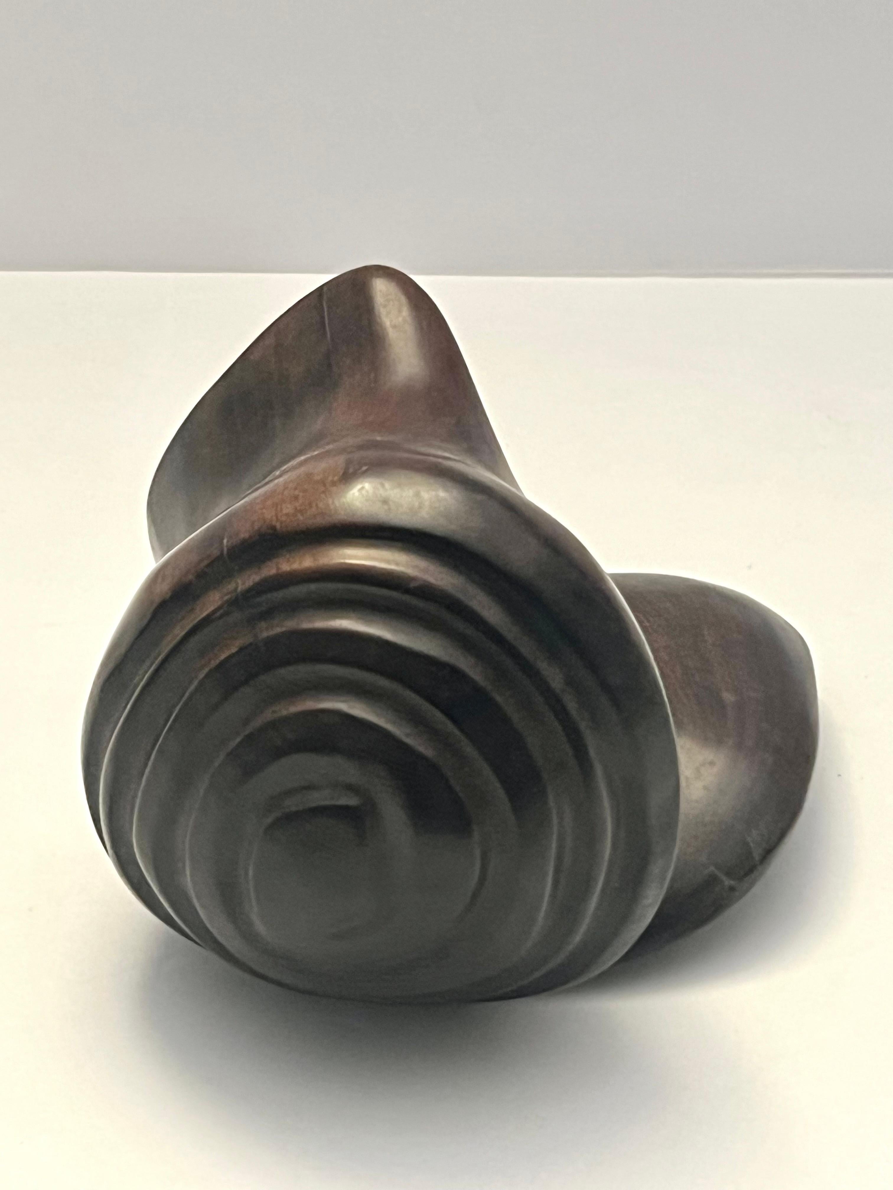 Scultura di conchiglie intagliate in stile Alexandre Noll  Legno in vendita 3