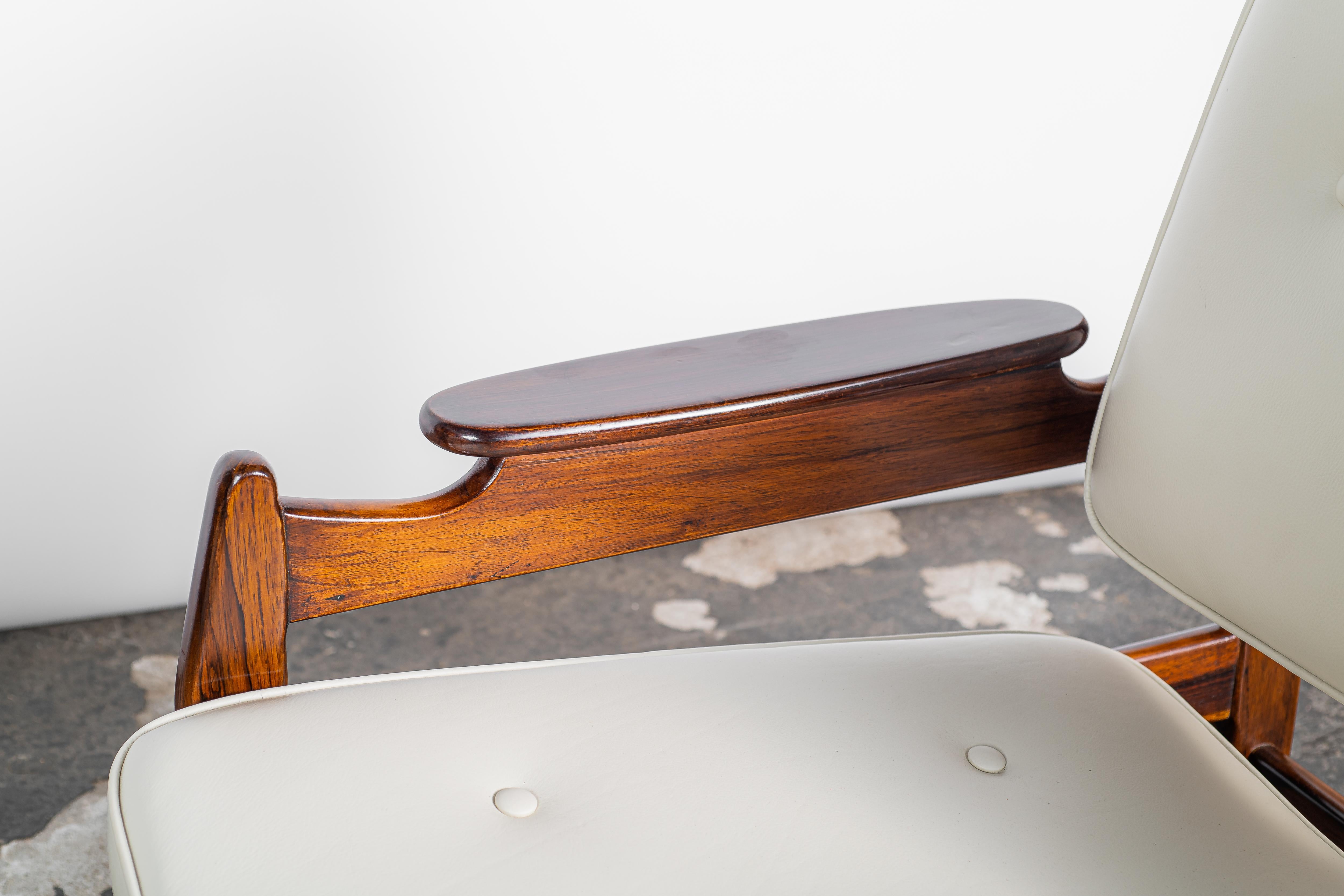 Alexandre Rapoport - Brazilian Mid-Century Modern 60' In Good Condition For Sale In Houston, TX