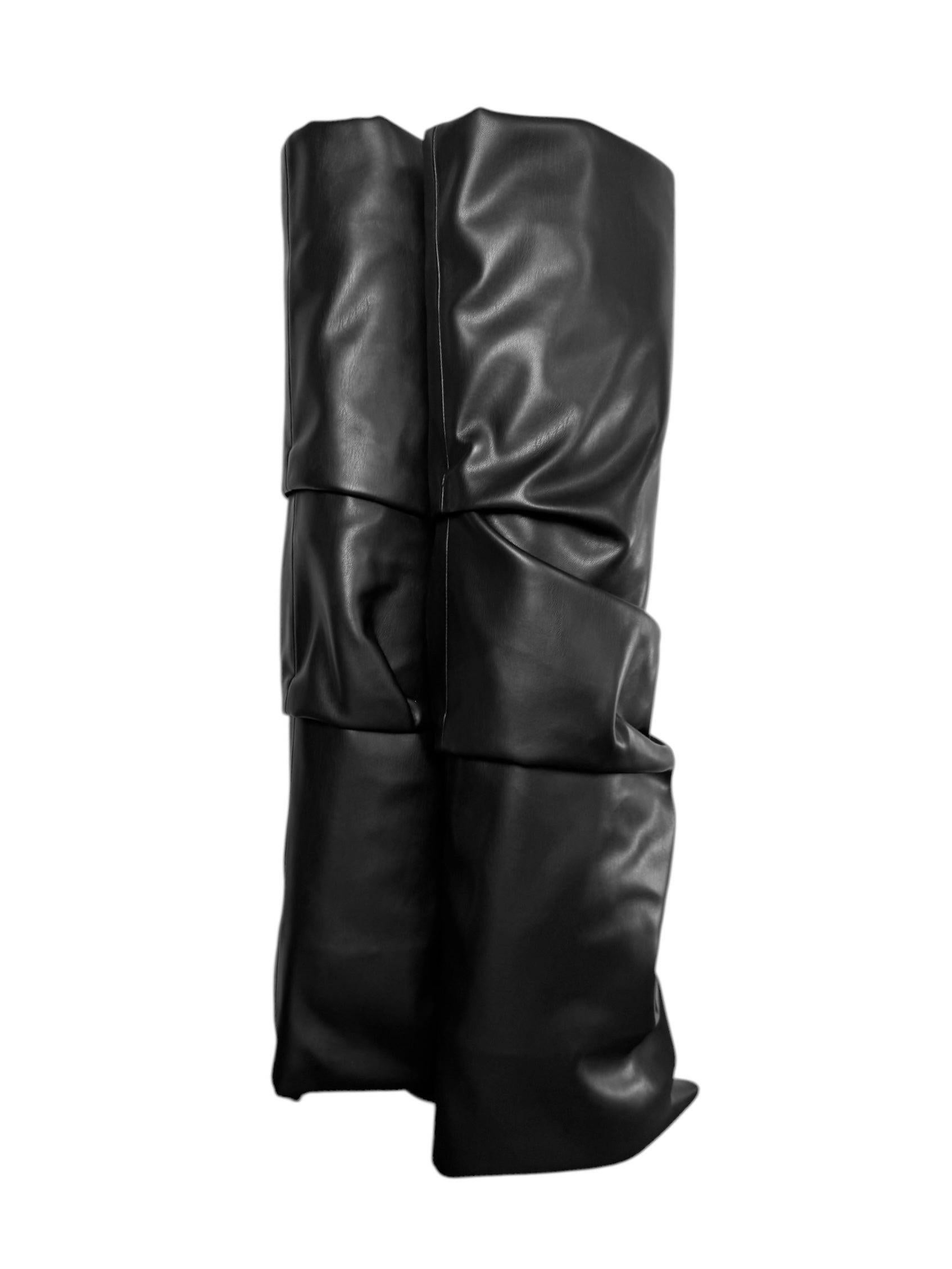 ALEXANDRE VAUTHIER 2020s BLACK DRAPED THIGH-HIGH BOOTS In New Condition For Sale In PARIS, FR