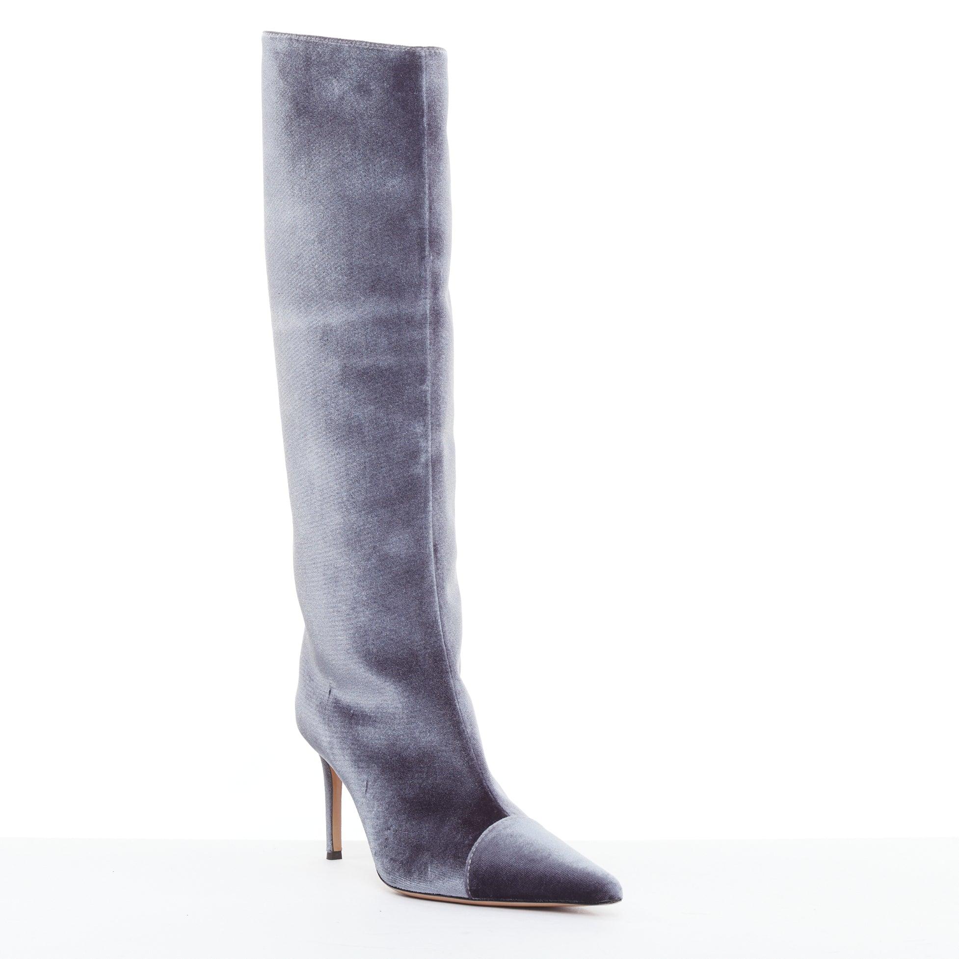 ALEXANDRE VAUTHIER Alex 105 velluto grigio stivali a punta al ginocchio EU39
Riferimento: AAWC/A01509
Marchio: Alexandre Vauthier
Model No: Alex 105mm
Materiale: Velluto
Colore: Grigio
Modello: Tinta unita
Chiusura: zip
Fodera: Pelle nera
Dettagli