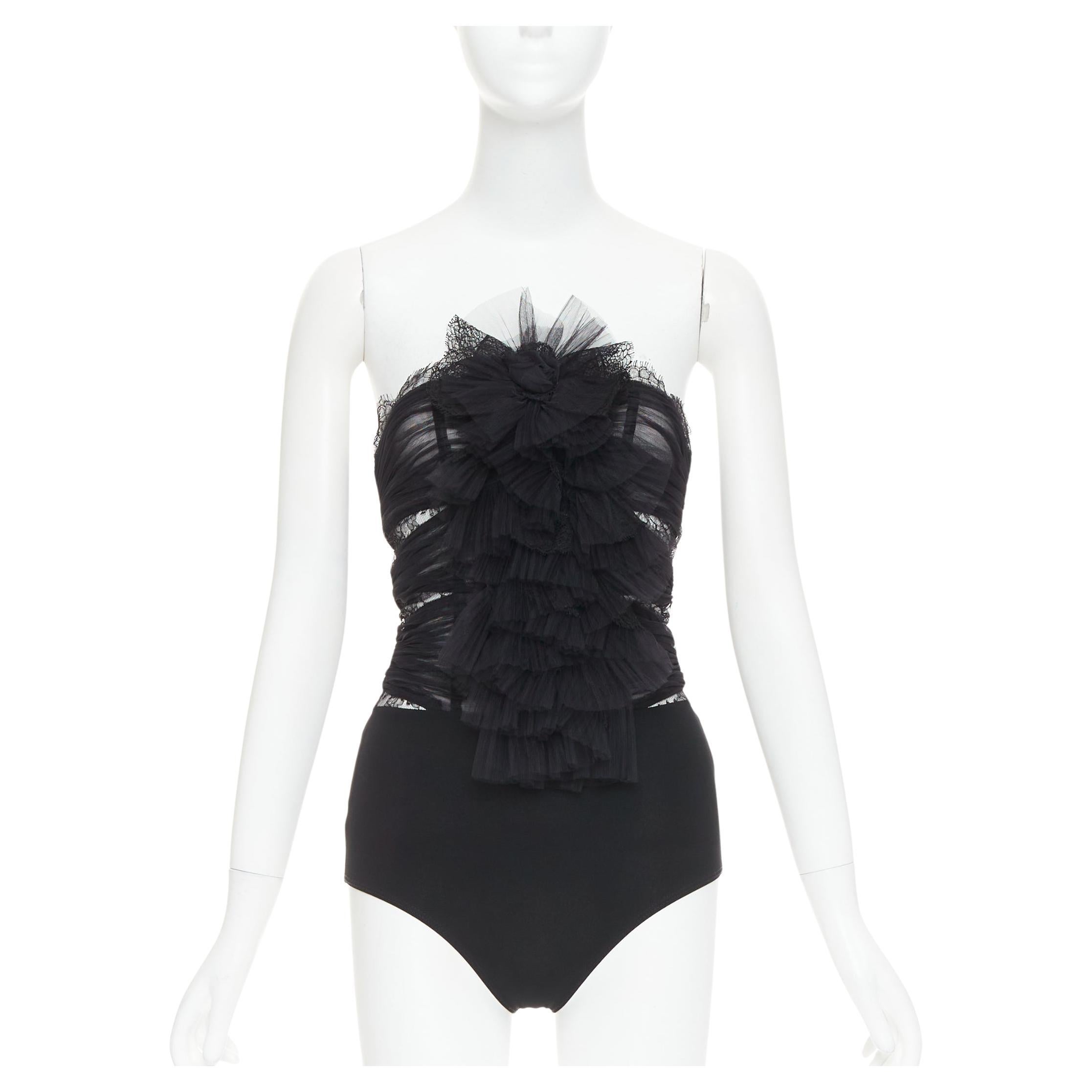 ALEXANDRE VAUTHIER COUTURE AW2022 Pasarela Top negro de tul plisado y encaje transparente