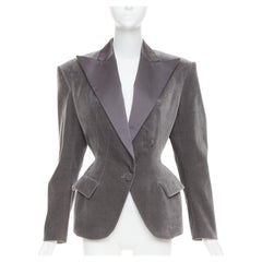 ALEXANDRE VAUTHIER COUTURE SS2022 Laufsteg Samt Wespentaille Power Smokingjacke