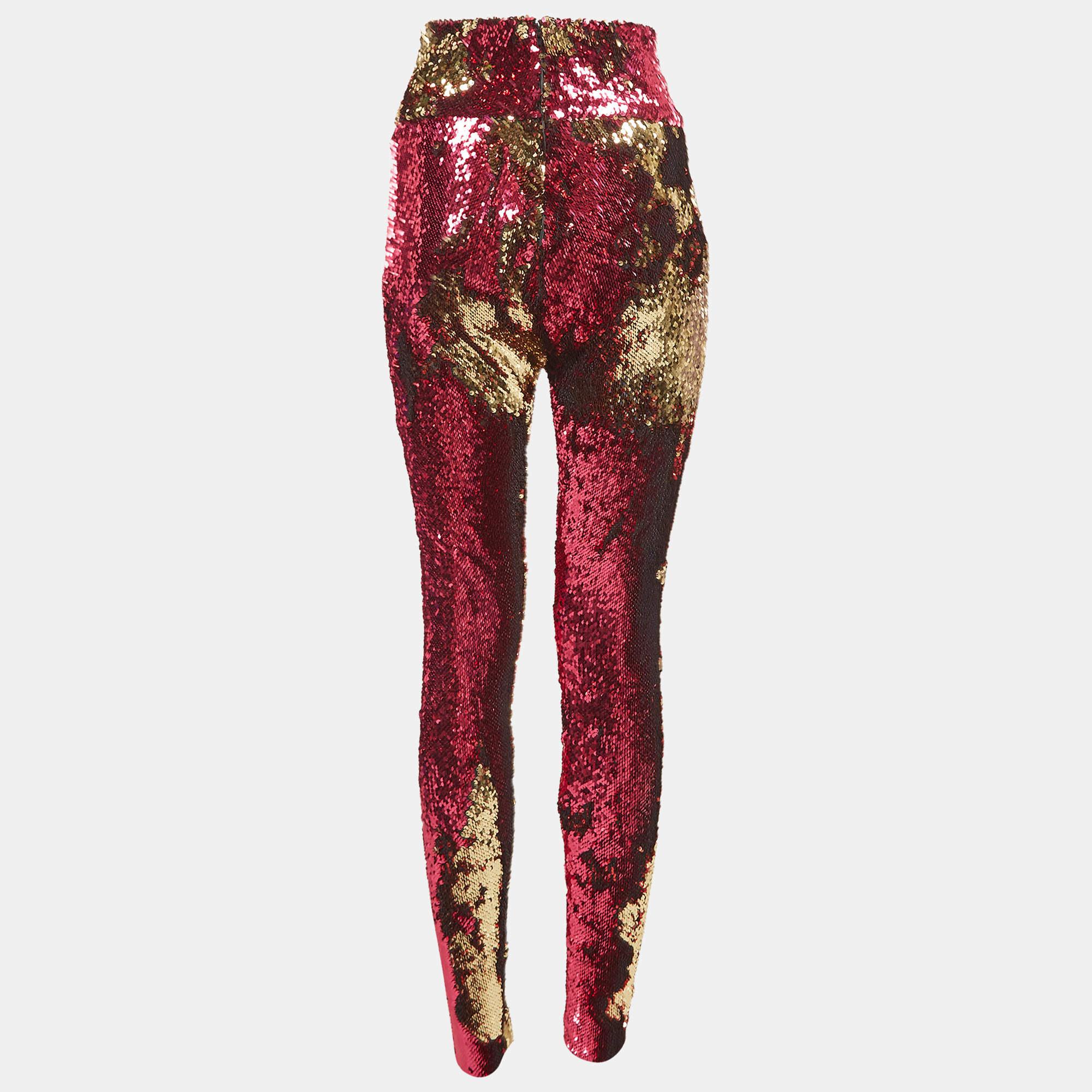 Un pantalon impeccablement taillé est un élément essentiel d'une garde-robe bien organisée. Ces pantalons de créateur sont finement cousus pour vous donner l'allure souhaitée et un confort tout au long de la journée.