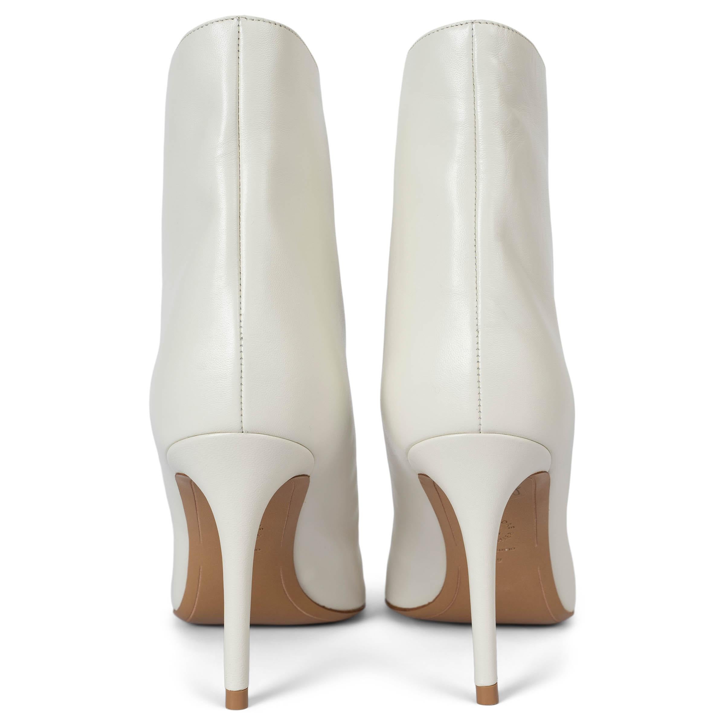 ALEXANDRE VAUTHIER white leather ALEX Ankle Boots Shoes 39 In New Condition For Sale In Zürich, CH