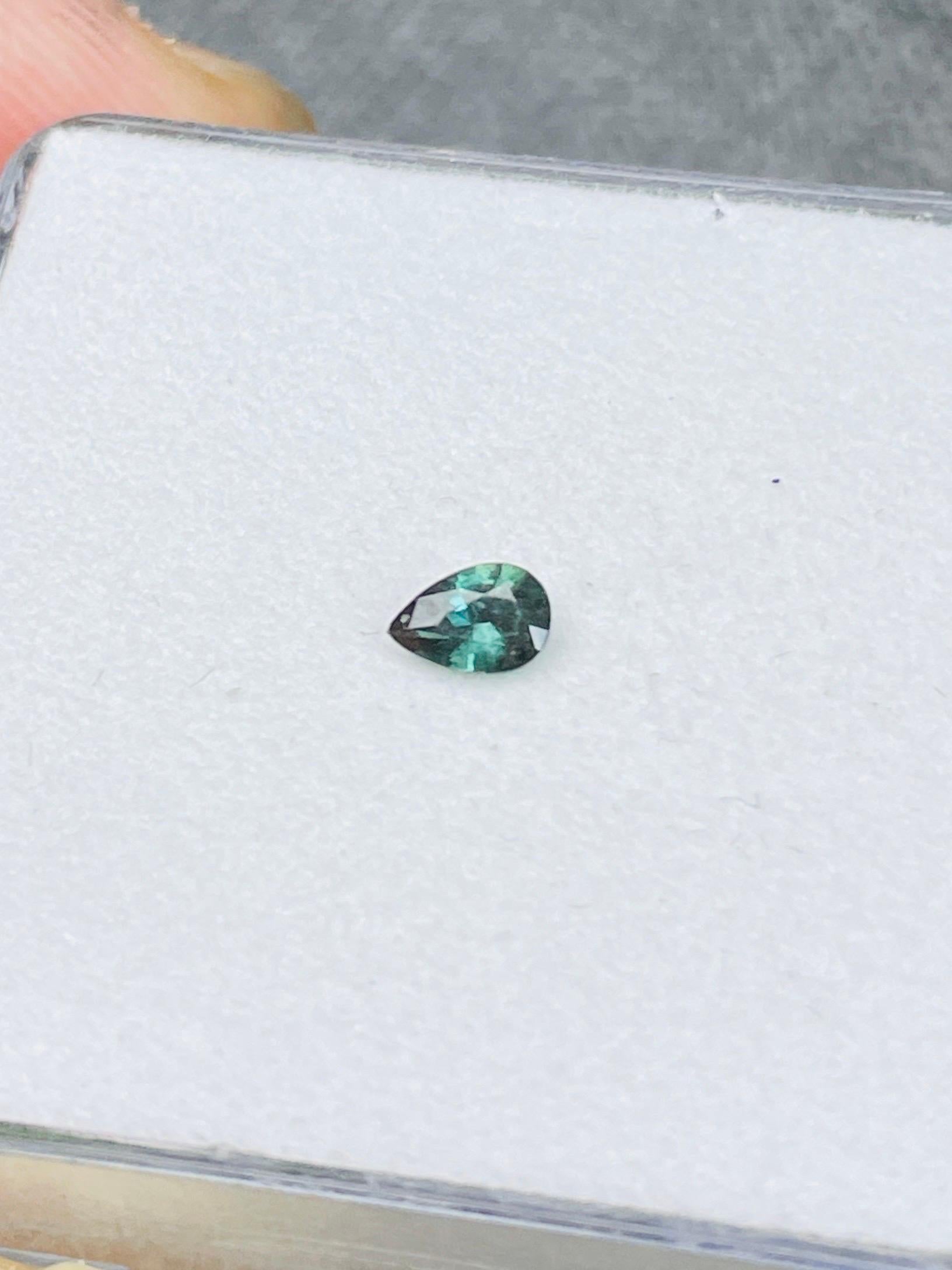 Alexandrite 0.22ct deep green to pinkish red color change rare gemstone  4