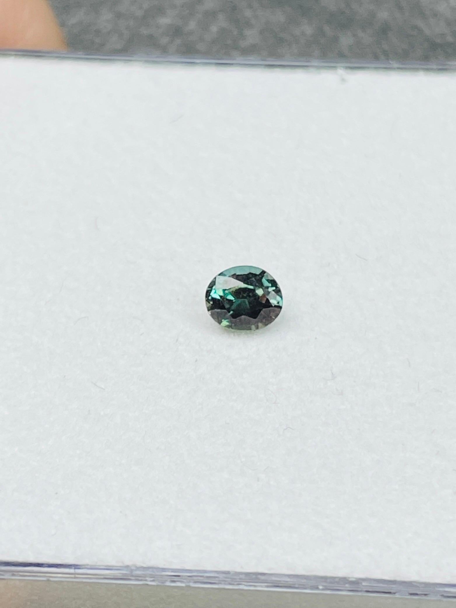 Women's or Men's Alexandrite 0.24ct deep green to pinkish color change rare gemstone For Sale