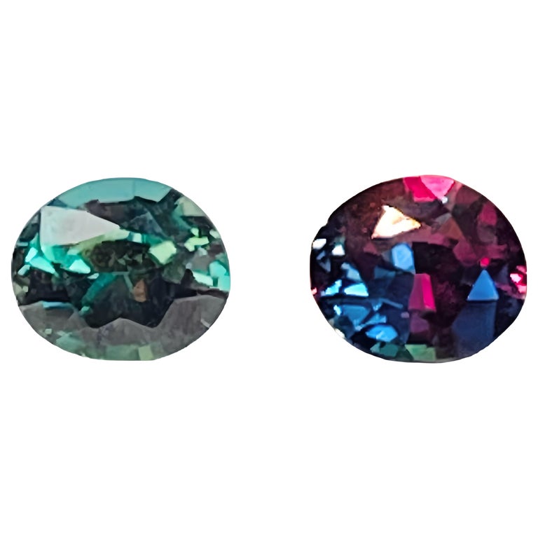 Alexandrit 0.24ct tiefgrner bis rosafarbener Farbwechsel seltener  Edelstein im Angebot bei 1stDibs Deutschland | synthetischer alexandrit  preis, alexandrit edelstein, alexandrit farbwechsel
