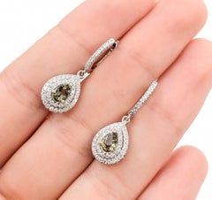 Pendientes colgantes de alejandrita y diamantes en oro blanco de 14k - GIA 5232585021