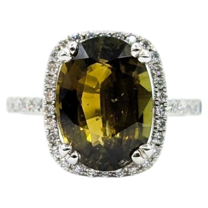 Alexandrite and Diamond Halo Ring in 14k White Gold – GIA 5231521444
