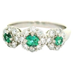 Alexandrit-Diamant-Ring aus Platin mit Halo-Fassung