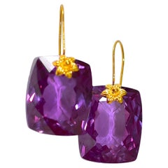 Pendientes de alejandrita en oro amarillo macizo de 18 quilates