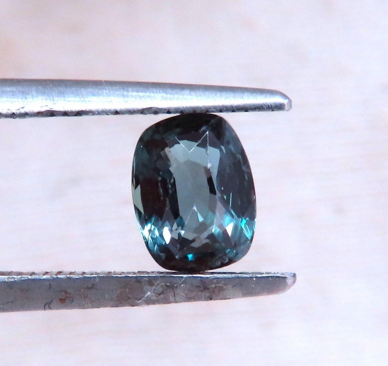 Pierre Fine Alexandrite Naturelle Du Brésil - Taille Coussin 5.50 Carats - Changement De Couleur - Certifiée AGSL